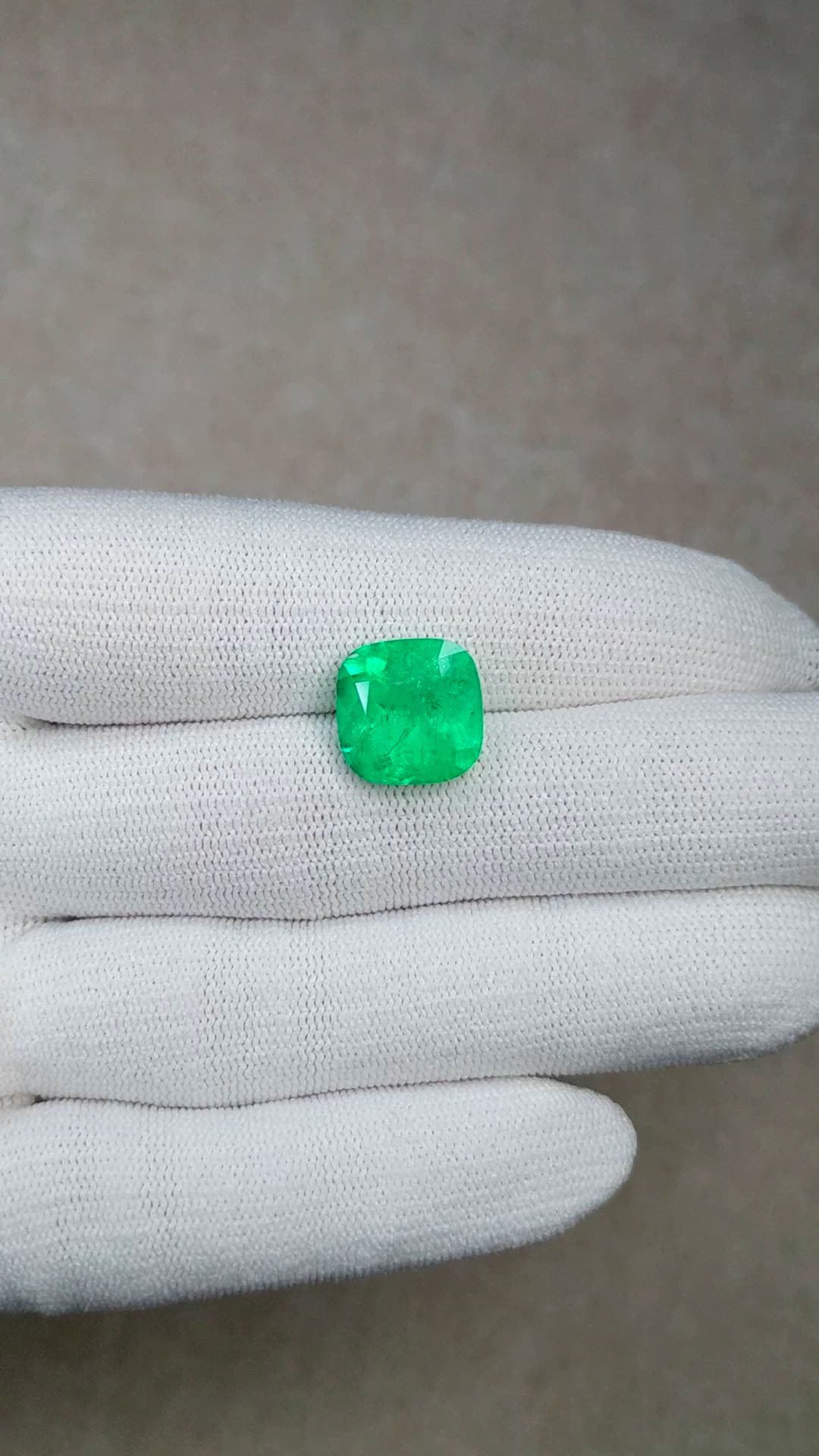 6.84 Ct. Emerald from Colombia Size Video
