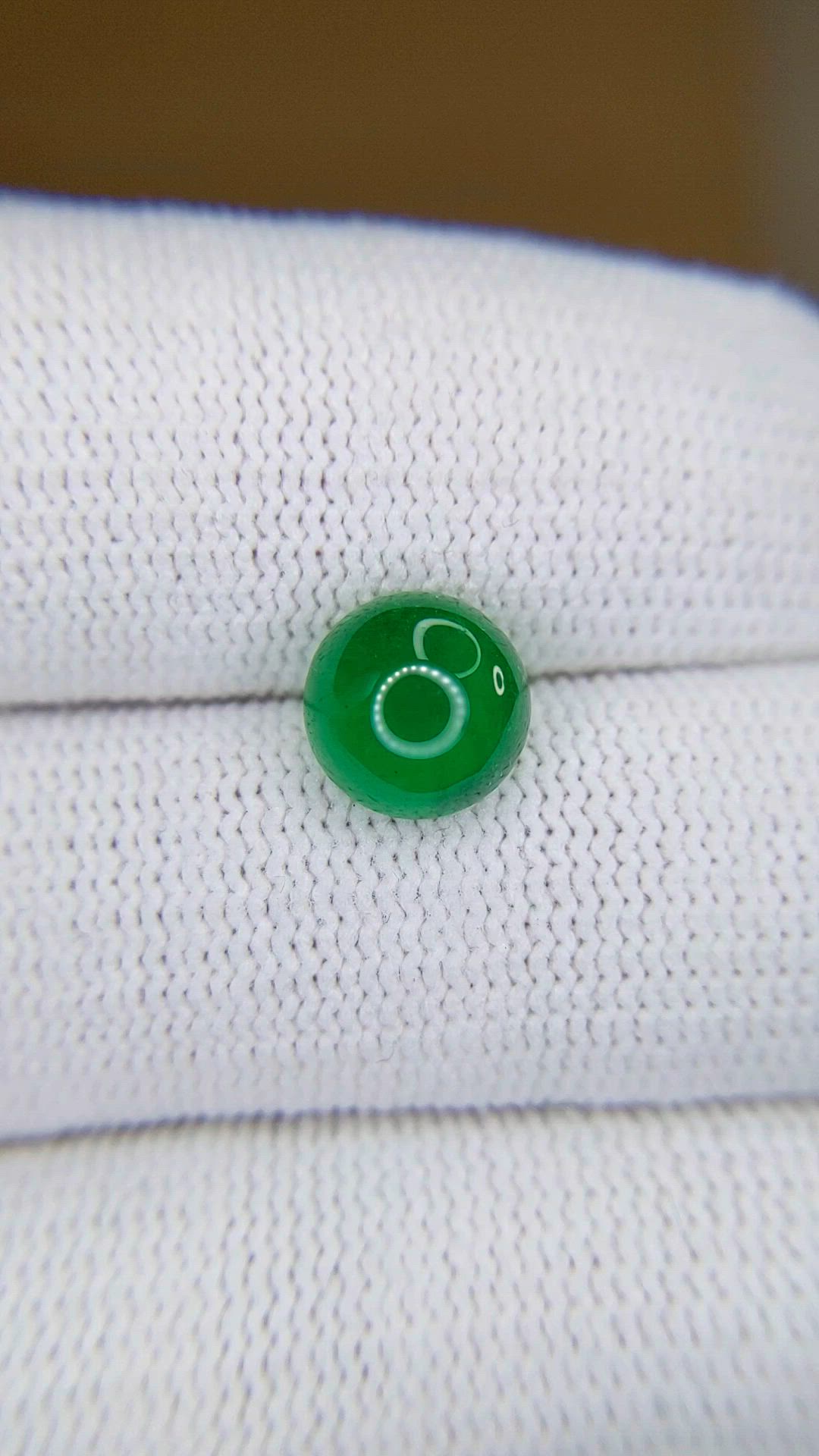 2.20 Ct. Cabochon Emerald from Colombia Size Video