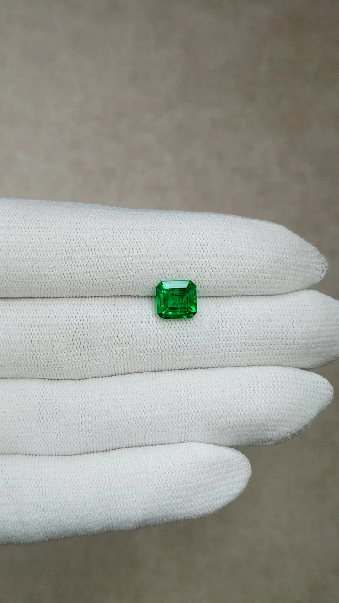 2.32 Ct. Emerald from Colombia Size Video