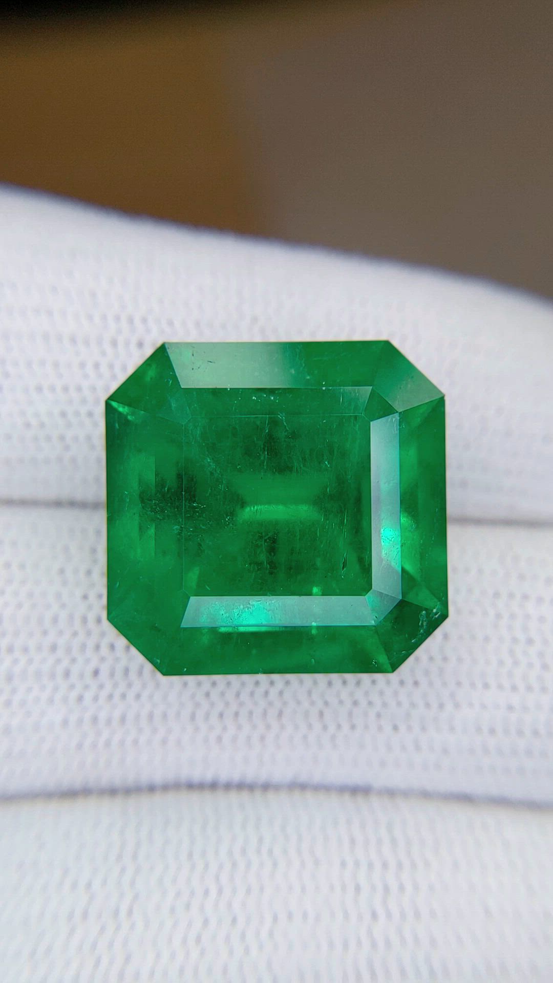 22.81 Ct. Emerald from Colombia Size Video