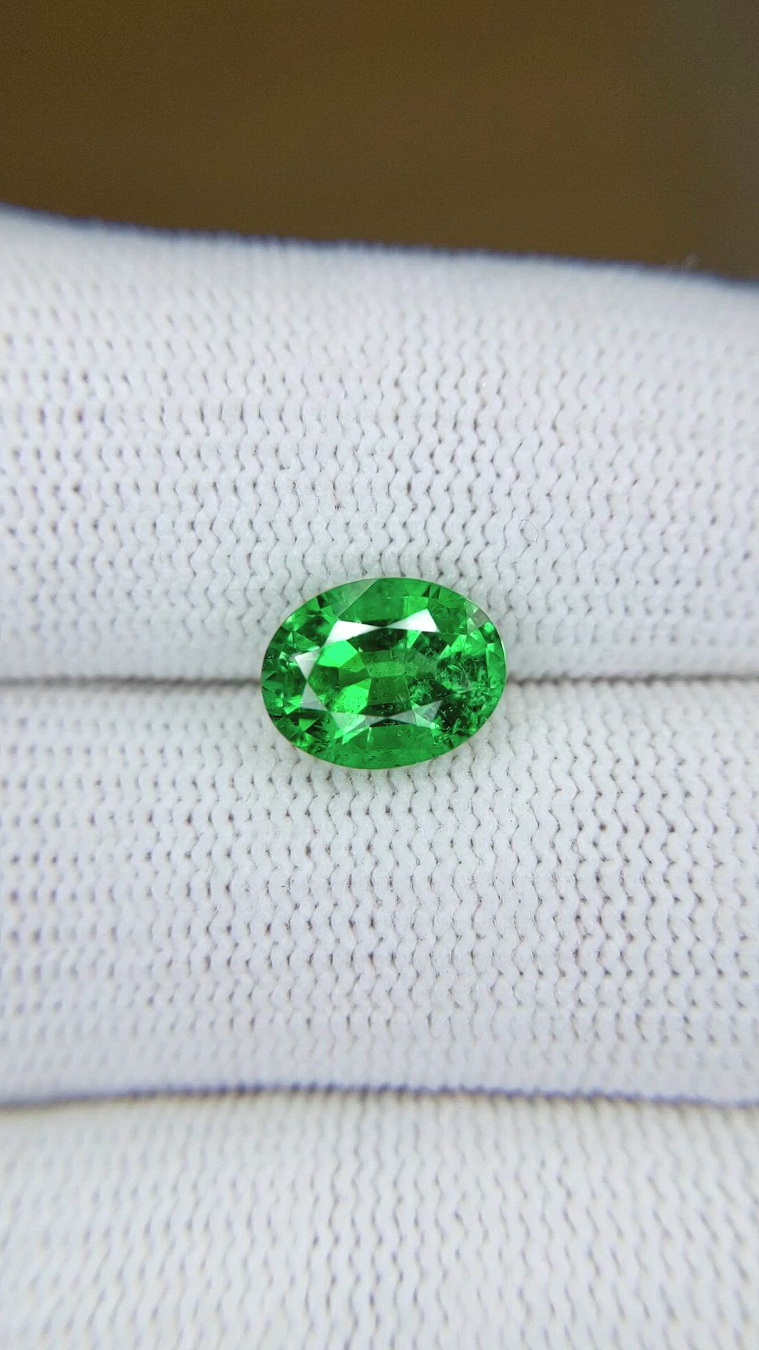 2.02 Ct. Emerald from Colombia Size Video