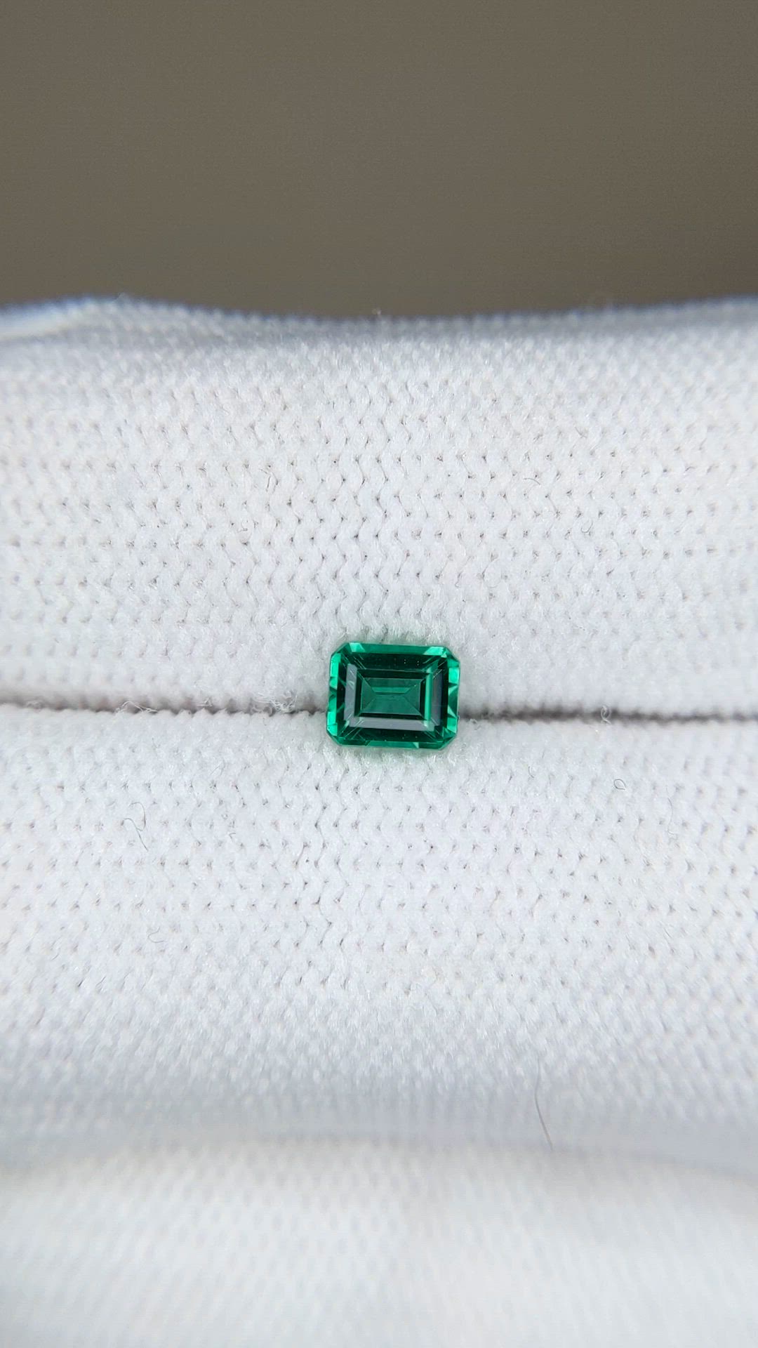 0.39 Ct. Emerald from Colombia Size Video