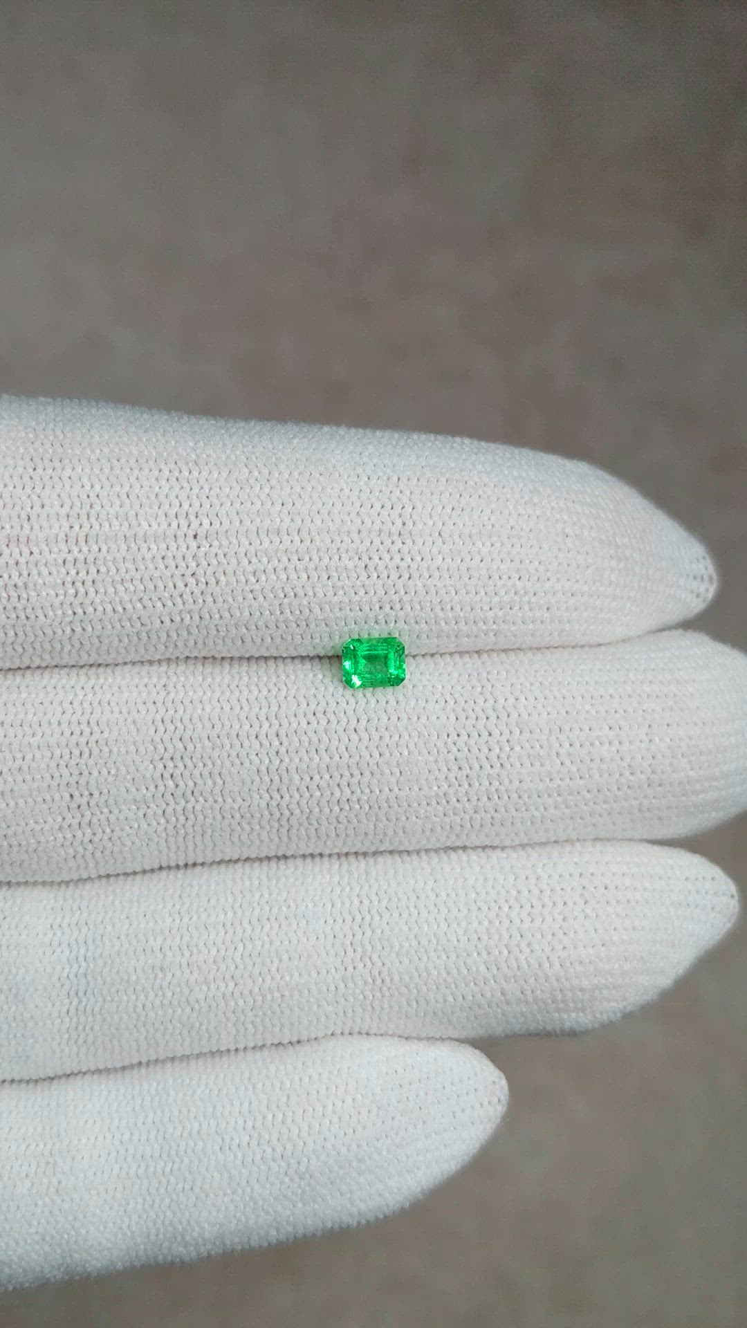 0.35 Ct. Emerald from Colombia Size Video