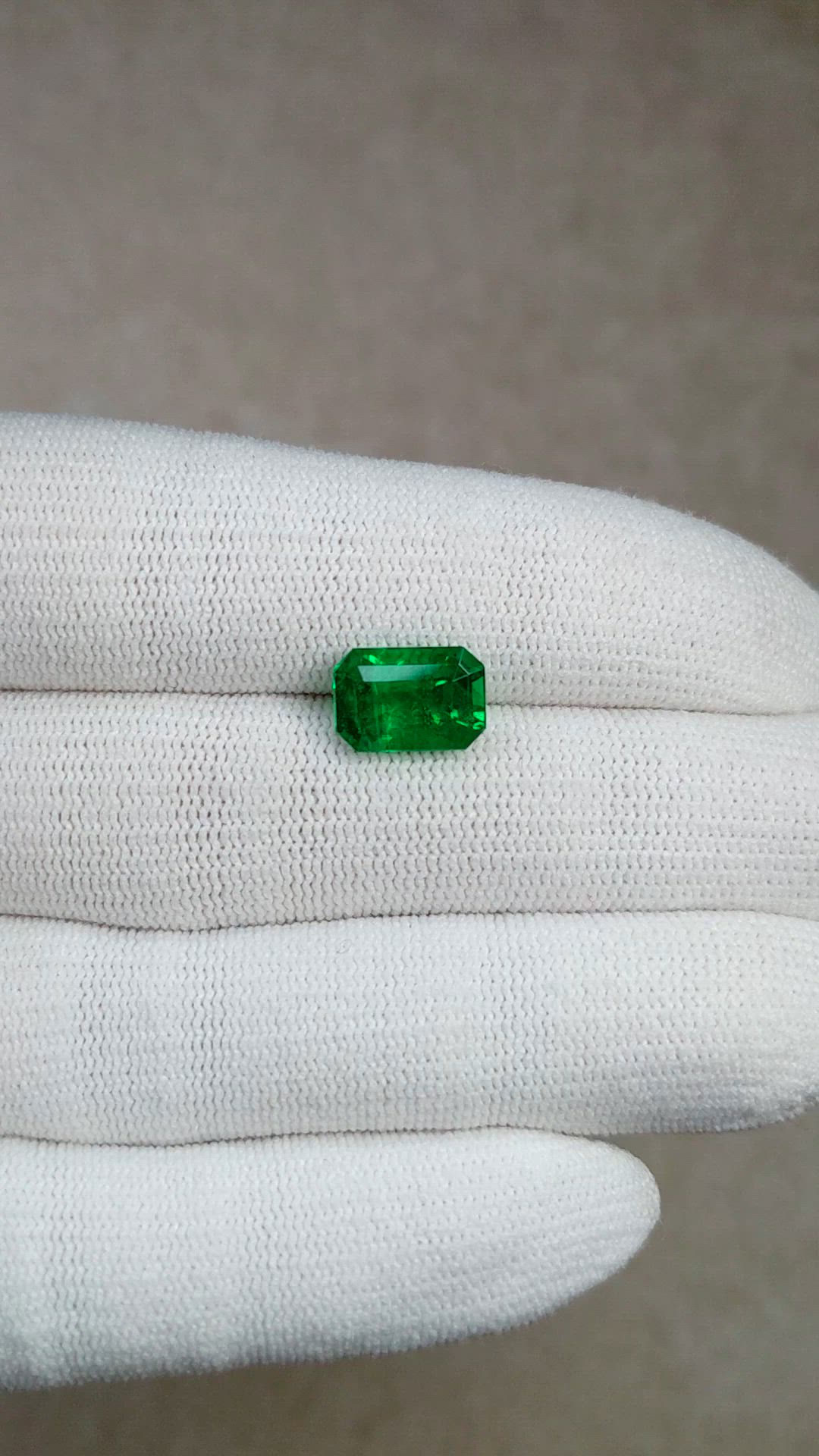 2.85 Ct. Emerald from Brazil Size Video
