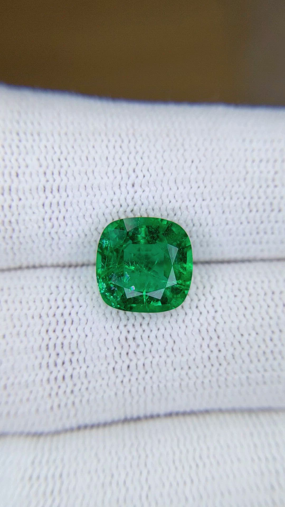 3.61 Ct. Emerald from Zambia Size Video
