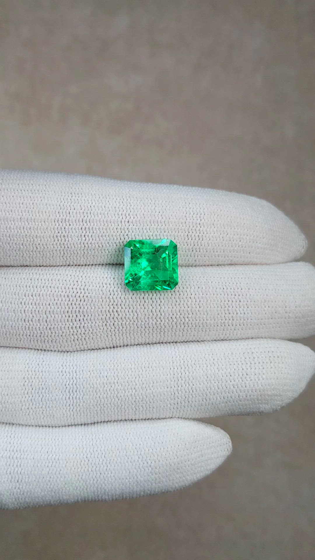 4.62 Ct. Emerald from Colombia Size Video
