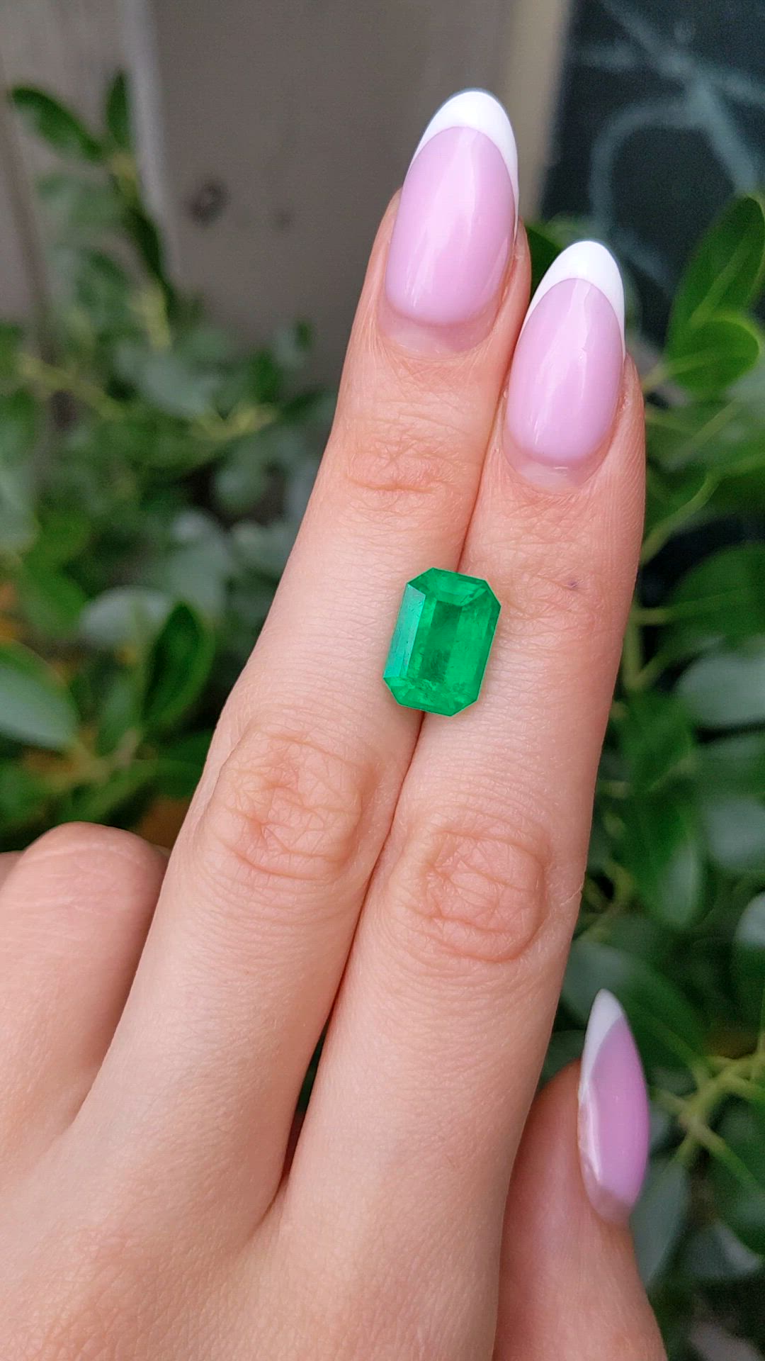 4.78 Ct. Emerald from Colombia Size Video