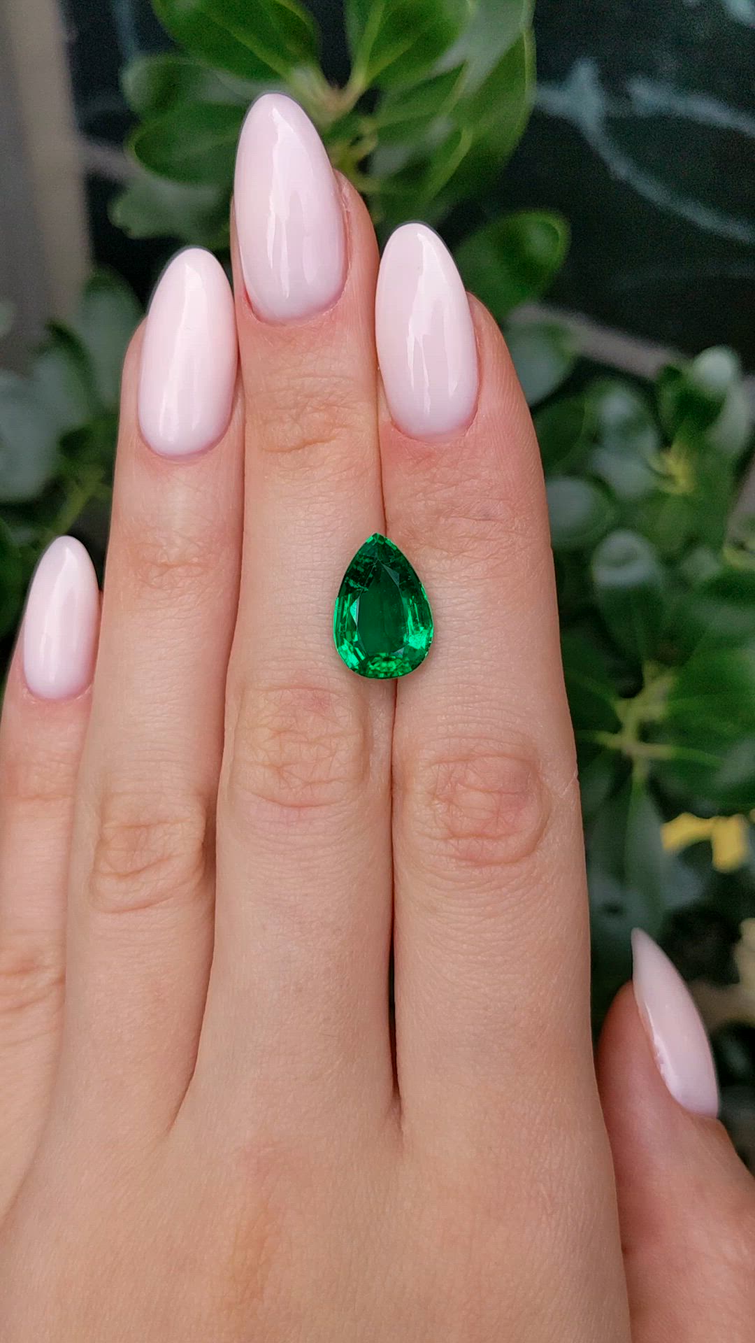 5.13 Ct. Emerald from Zambia Size Video