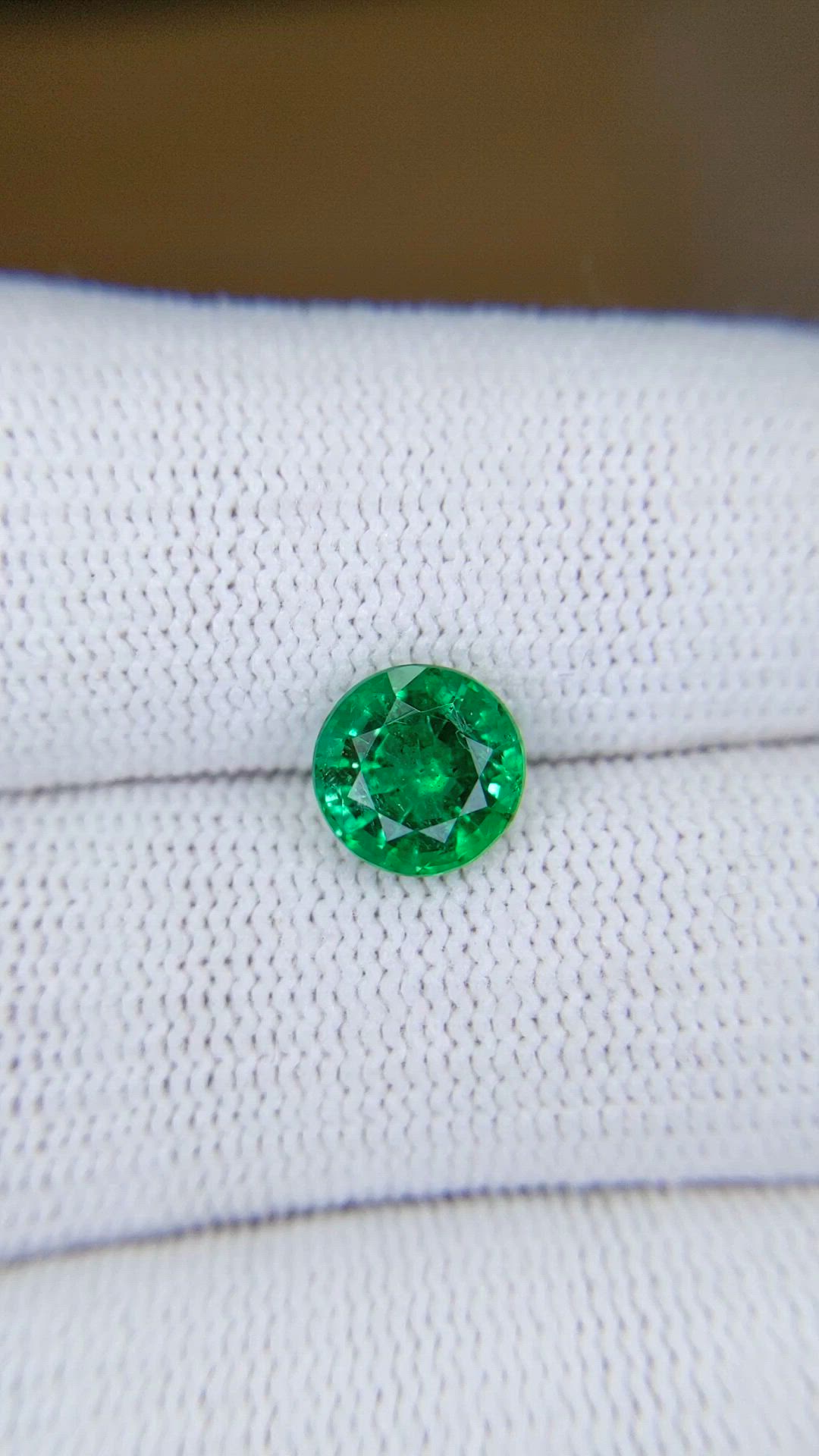1.71 Ct. Emerald from Zambia Size Video