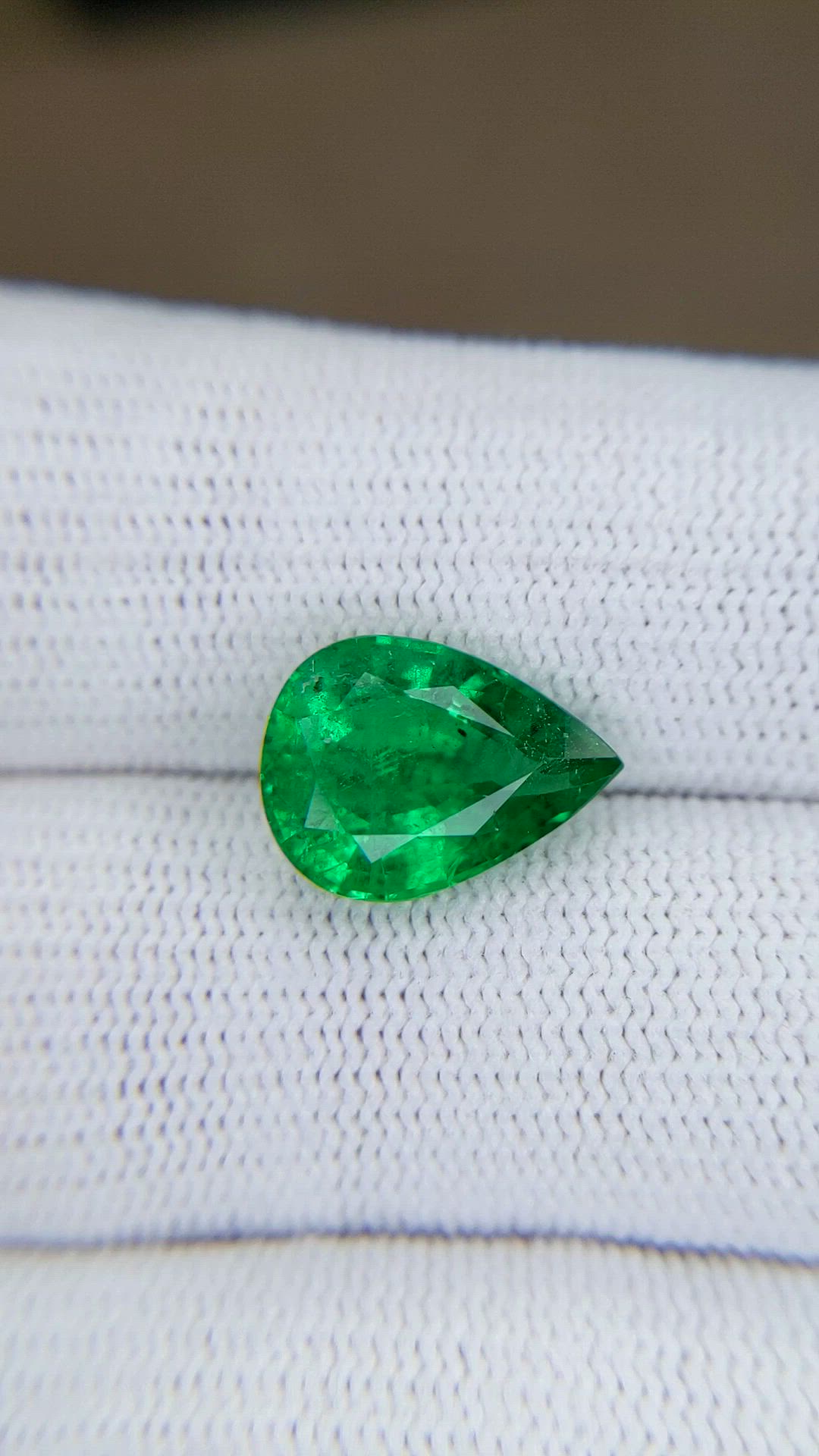 4.00 Ct. Emerald from Zambia Size Video