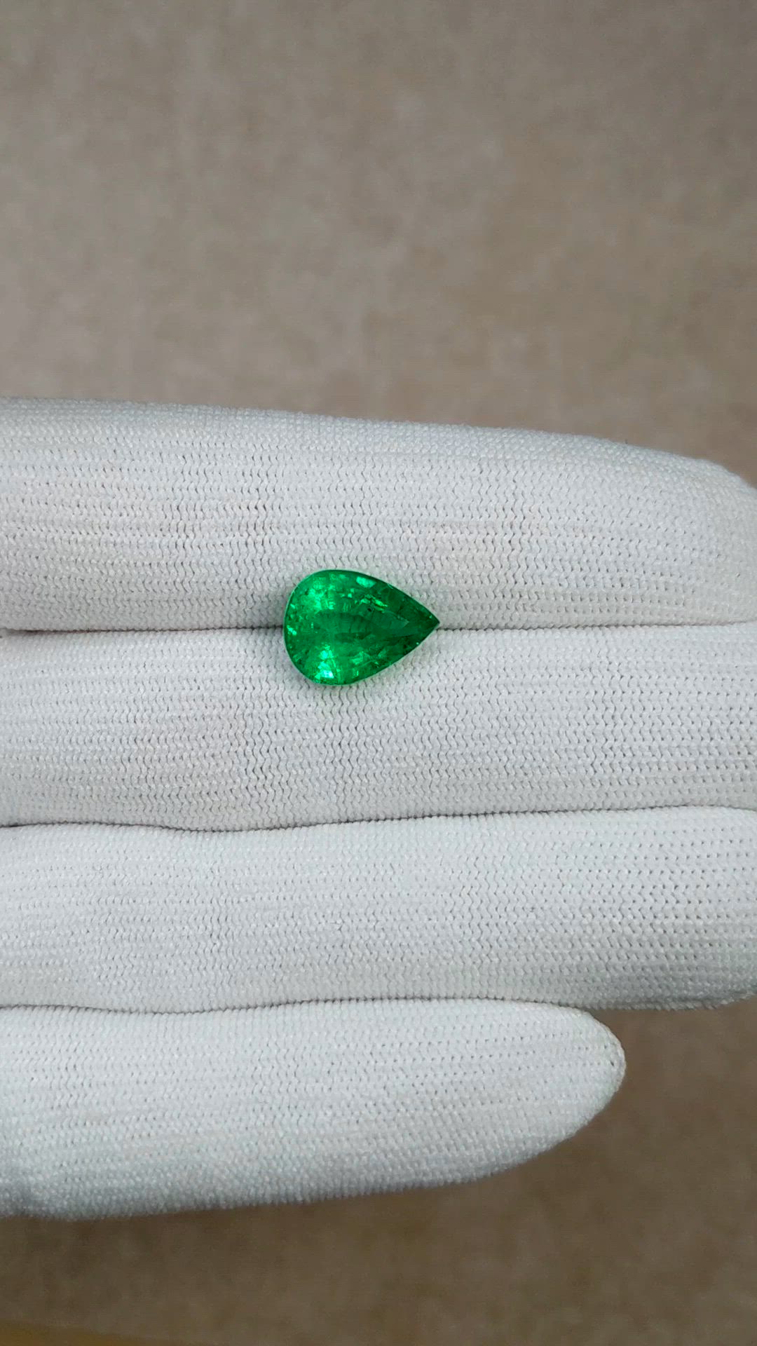 4.00 Ct. Emerald from Zambia Size Video