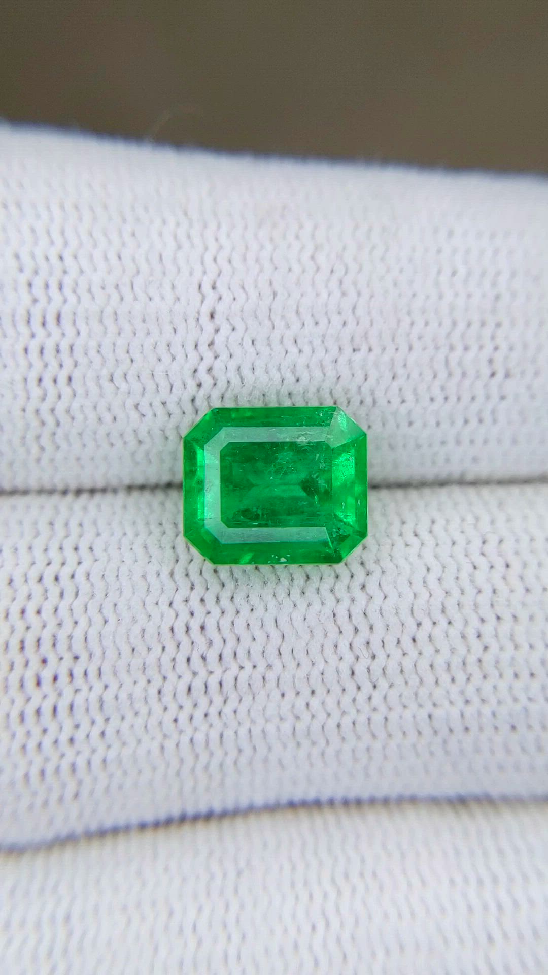 2.99 Ct. Emerald from Colombia Size Video