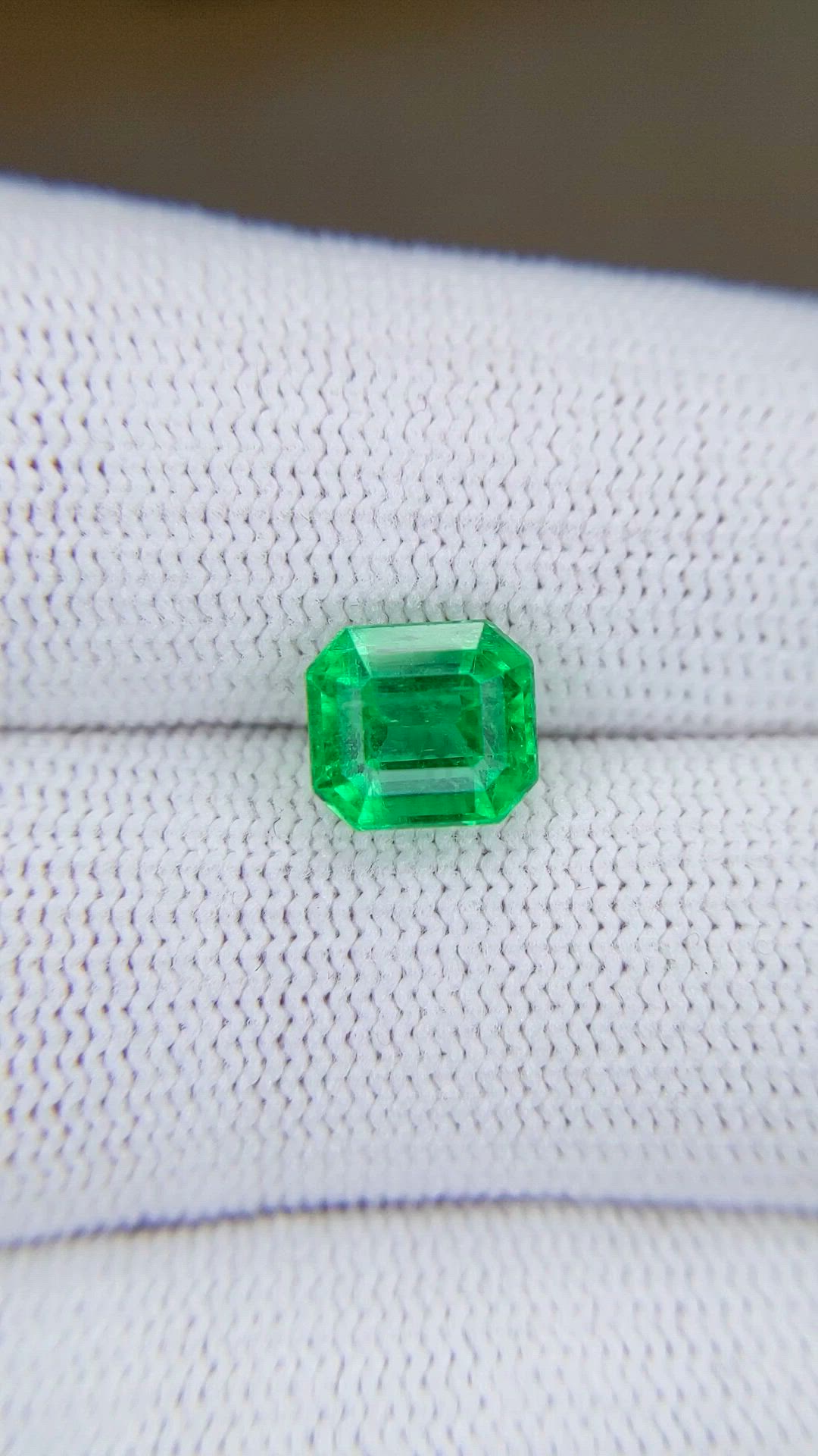 2.20 Ct. Emerald from Colombia Size Video