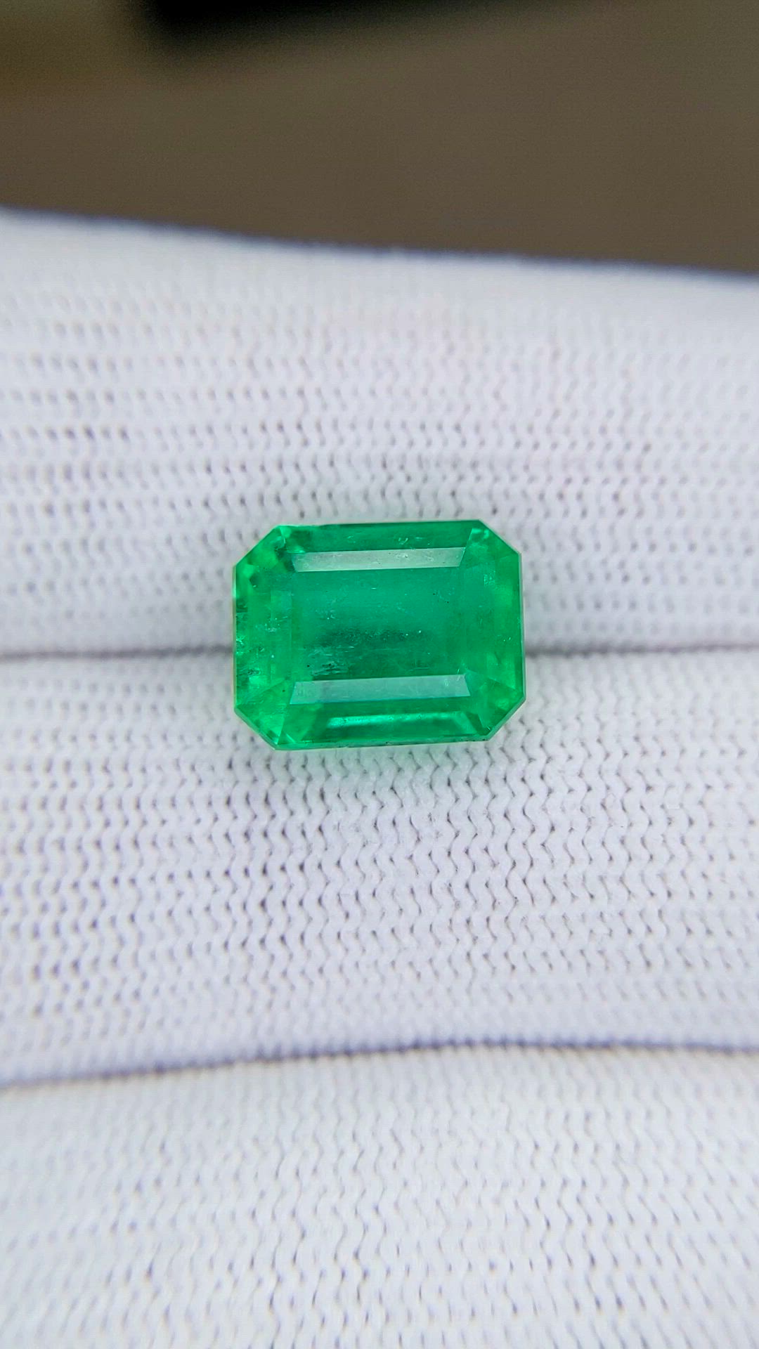 5.74 Ct. Emerald from Colombia Size Video