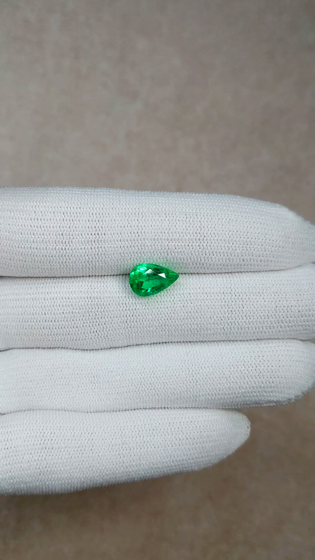 2.26 Ct. Emerald from Colombia Size Video