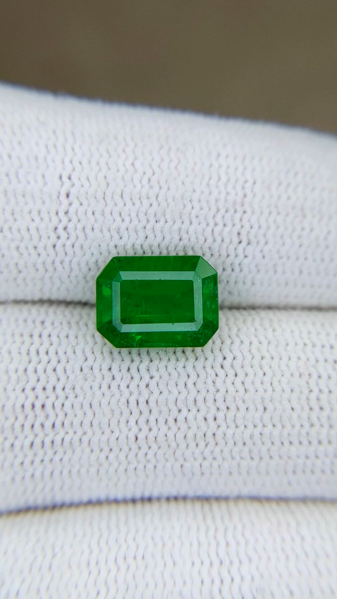 2.75 Ct. Emerald from Zambia Size Video