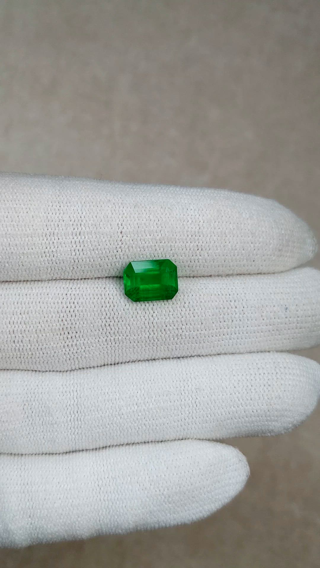 2.75 Ct. Emerald from Zambia Size Video