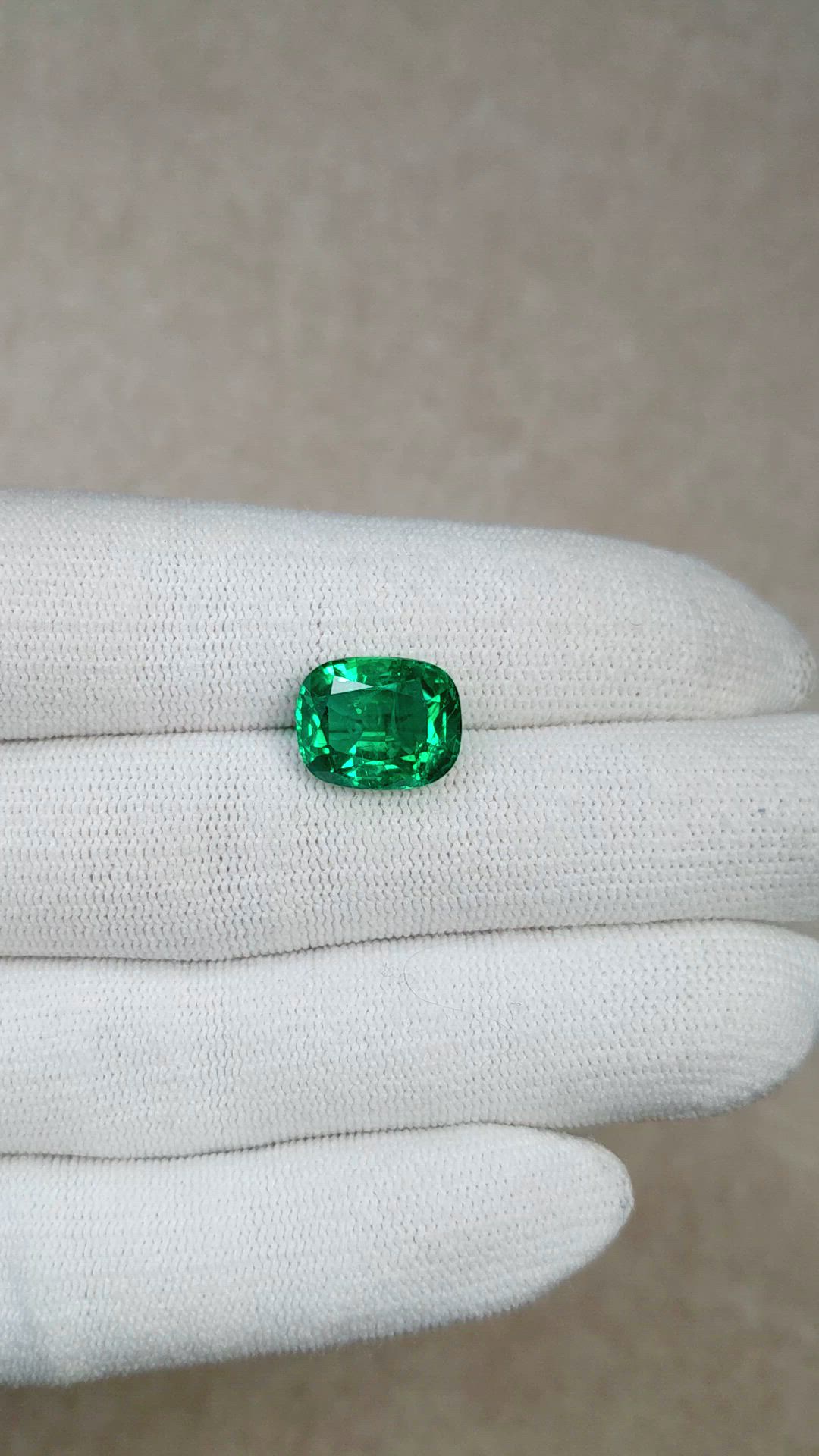 6.57 Ct. Emerald from Zambia Size Video
