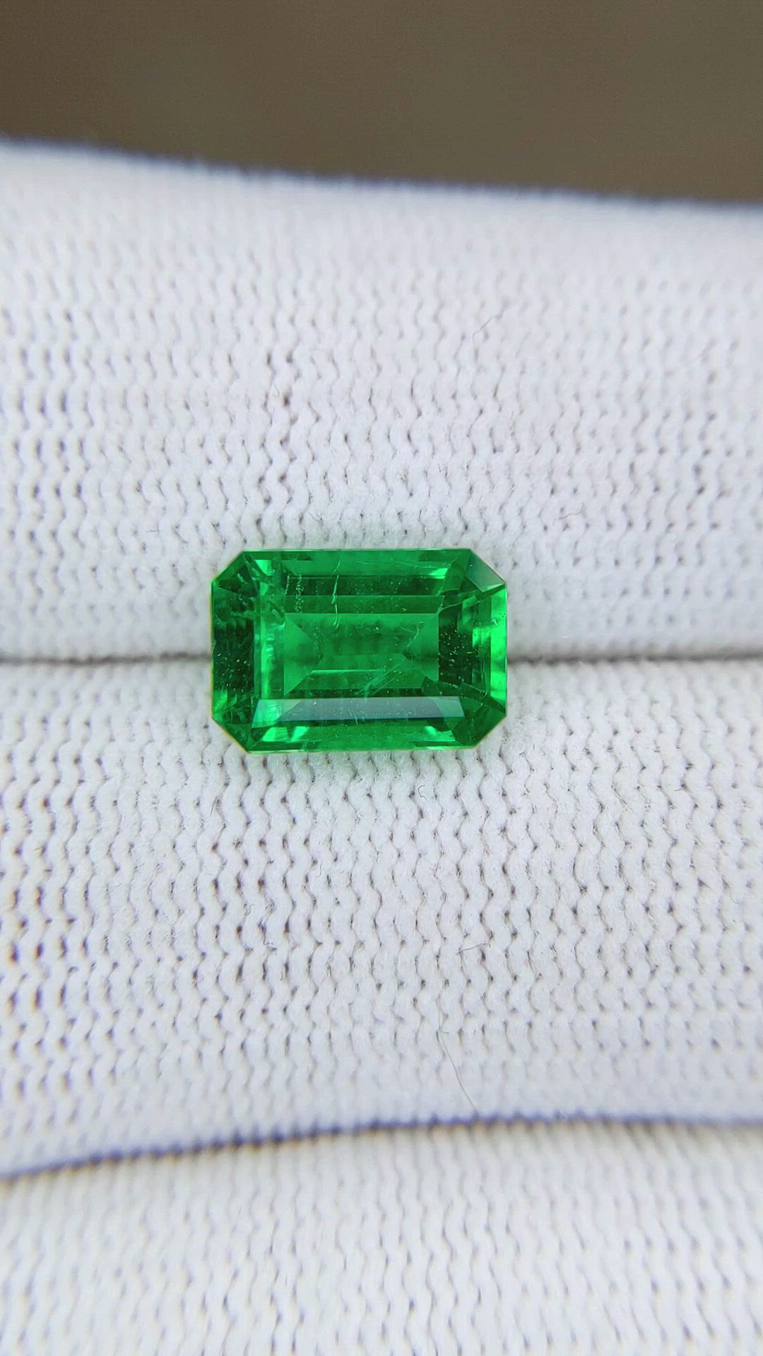 2.63 Ct. Emerald from Zambia Size Video