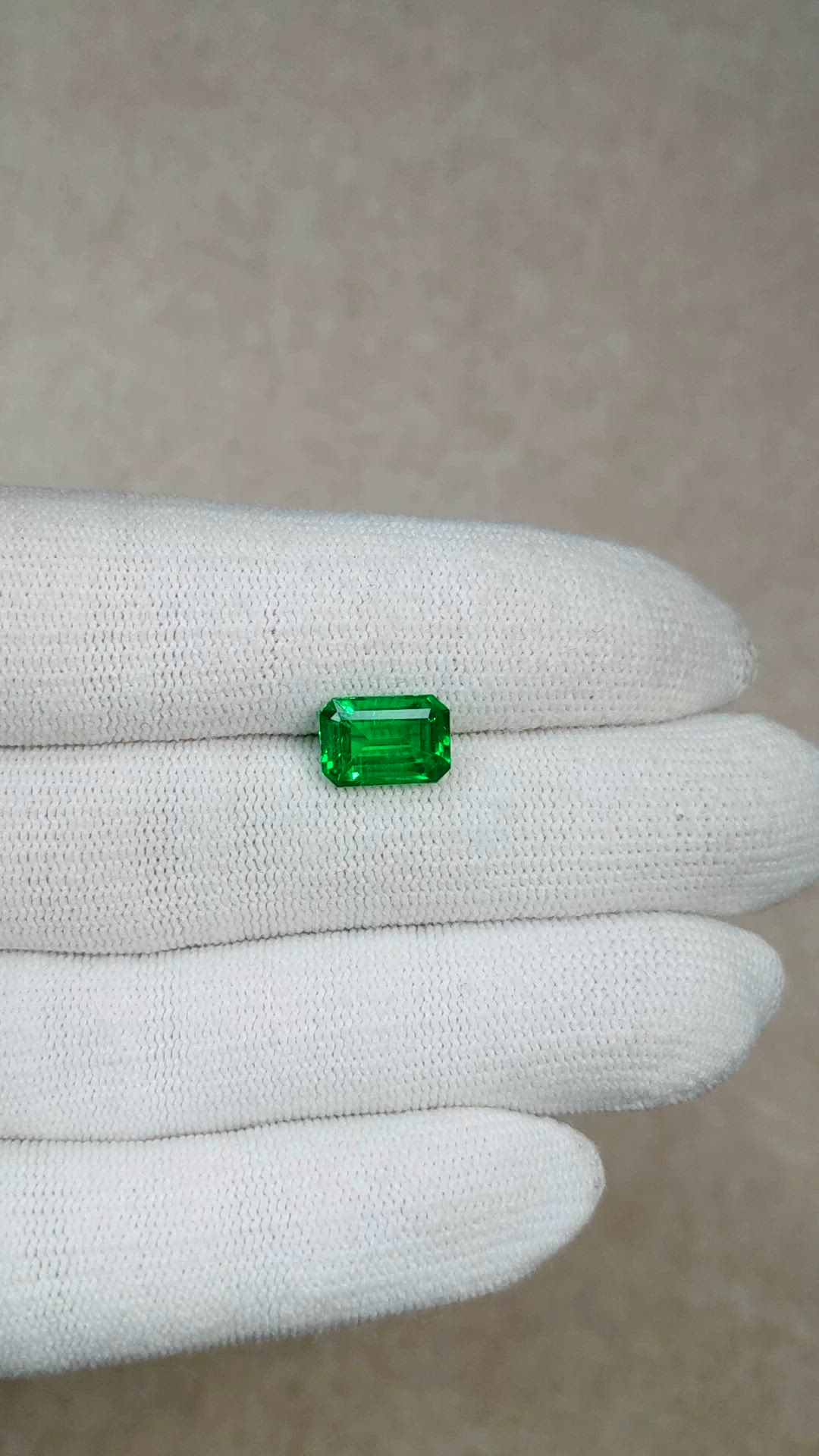 2.63 Ct. Emerald from Zambia Size Video