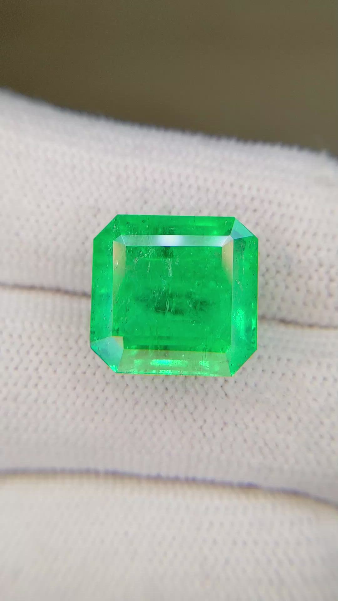 12.16 Ct. Emerald from Colombia Size Video