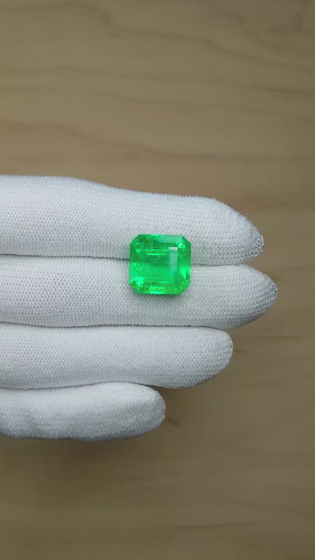 12.16 Ct. Emerald from Colombia Size Video