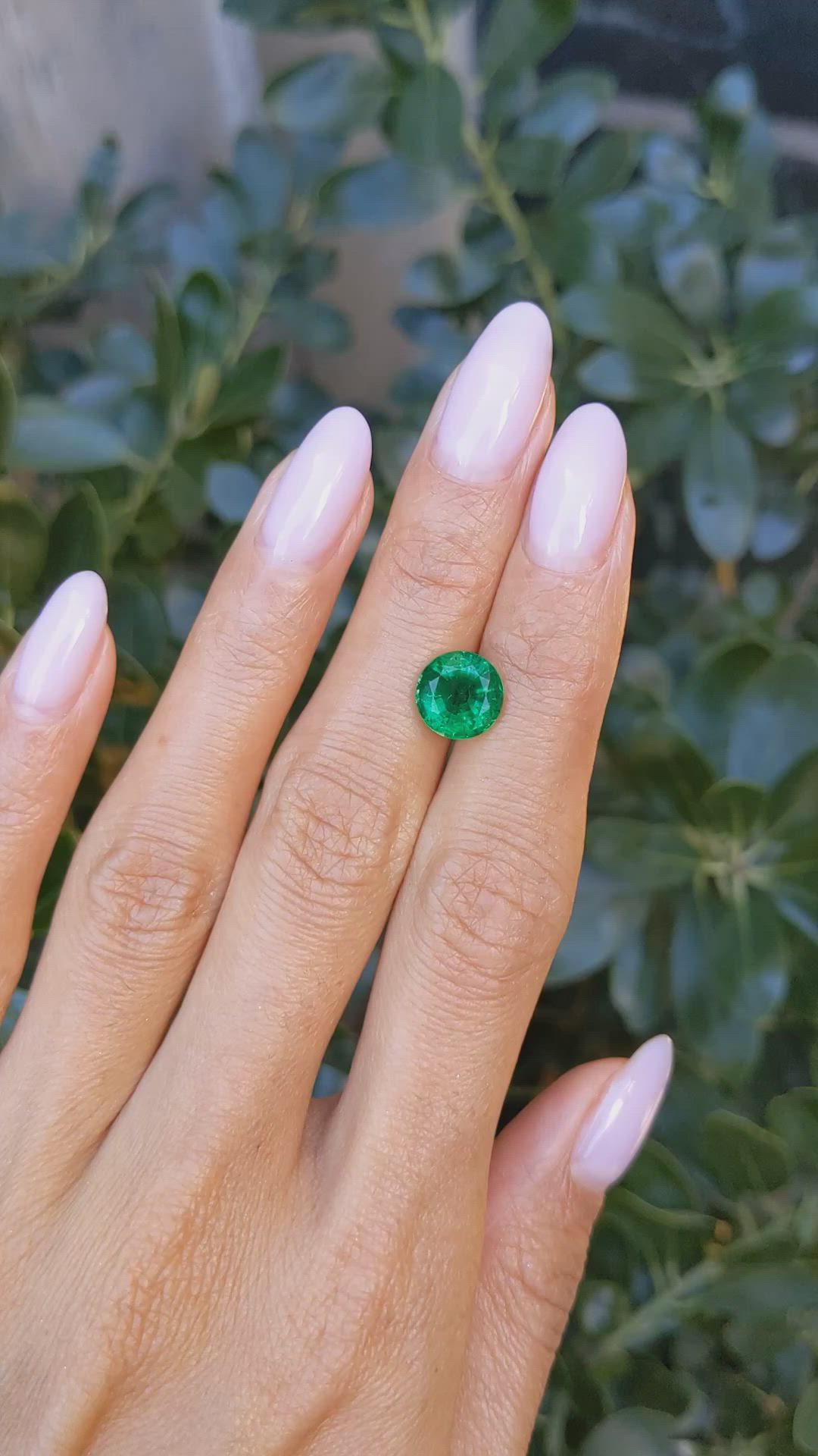 2.52 Ct. Emerald from Zambia Size Video