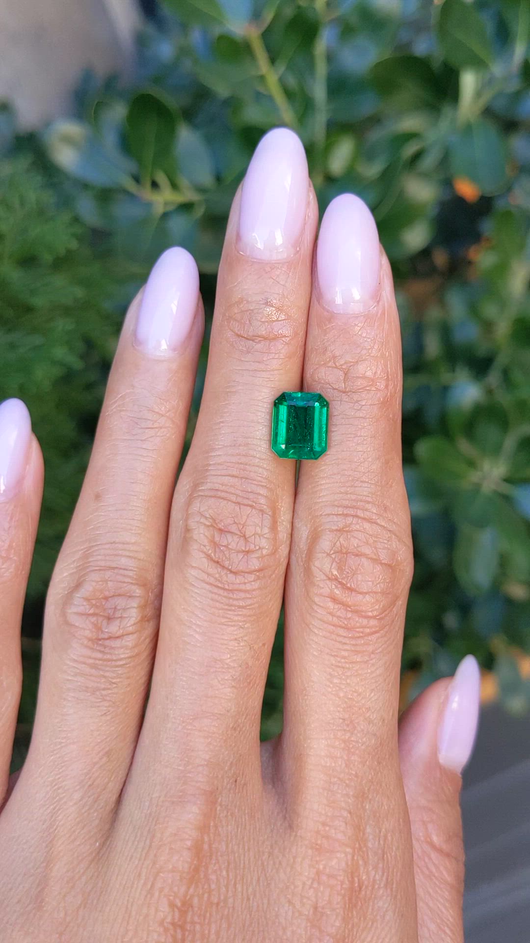 2.53 Ct. Emerald from Zambia Size Video