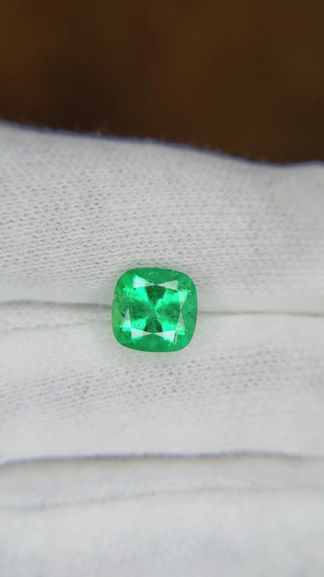 1.95 Ct. Emerald from Colombia Size Video