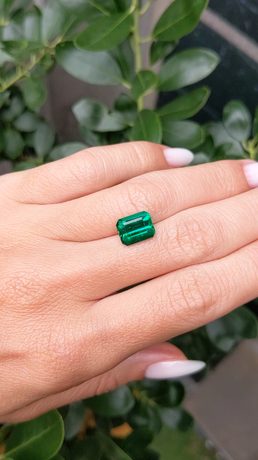 3.28 Ct. Emerald from Zambia Size Video