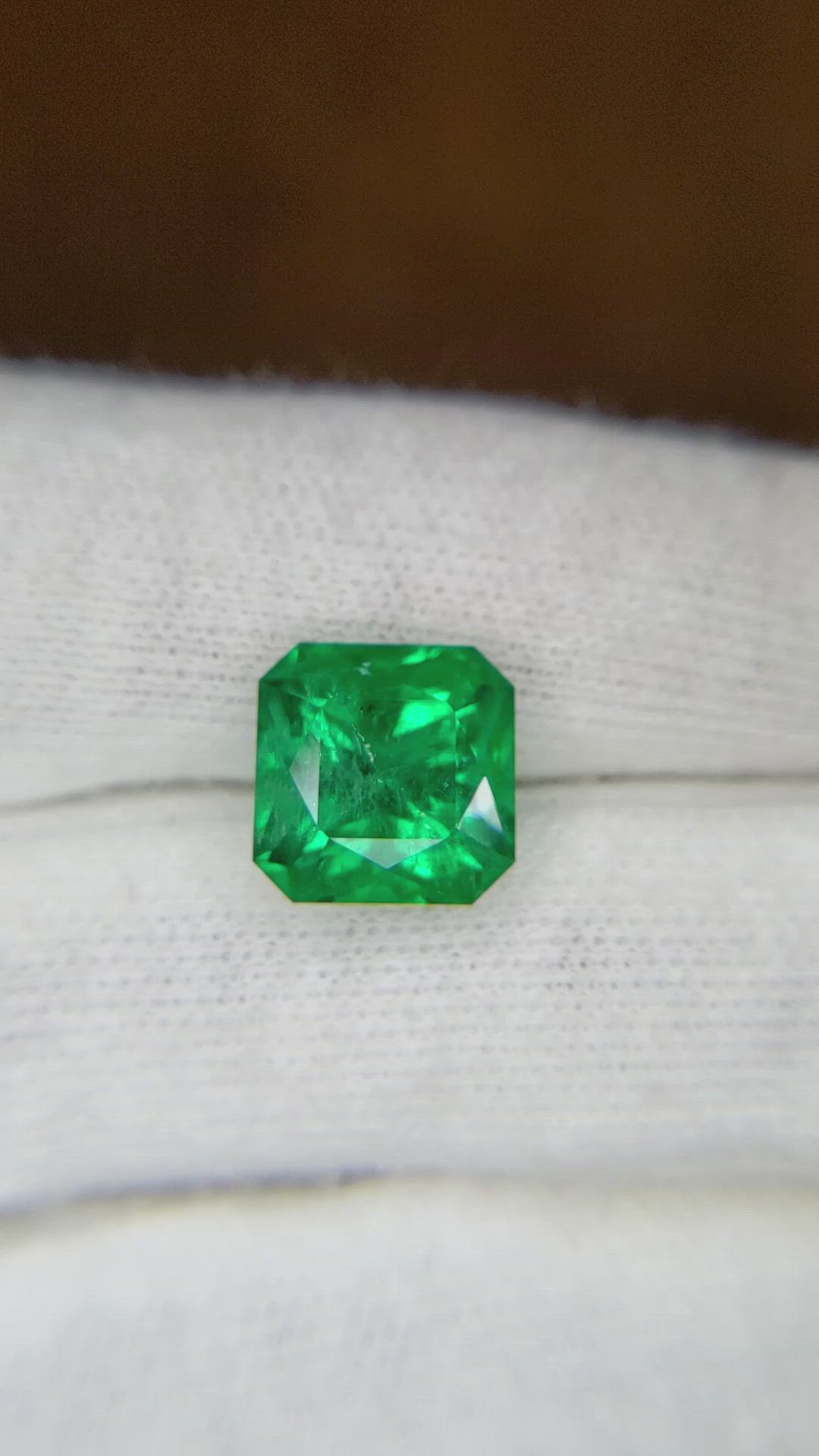 4.19 Ct. Emerald from Zambia Size Video