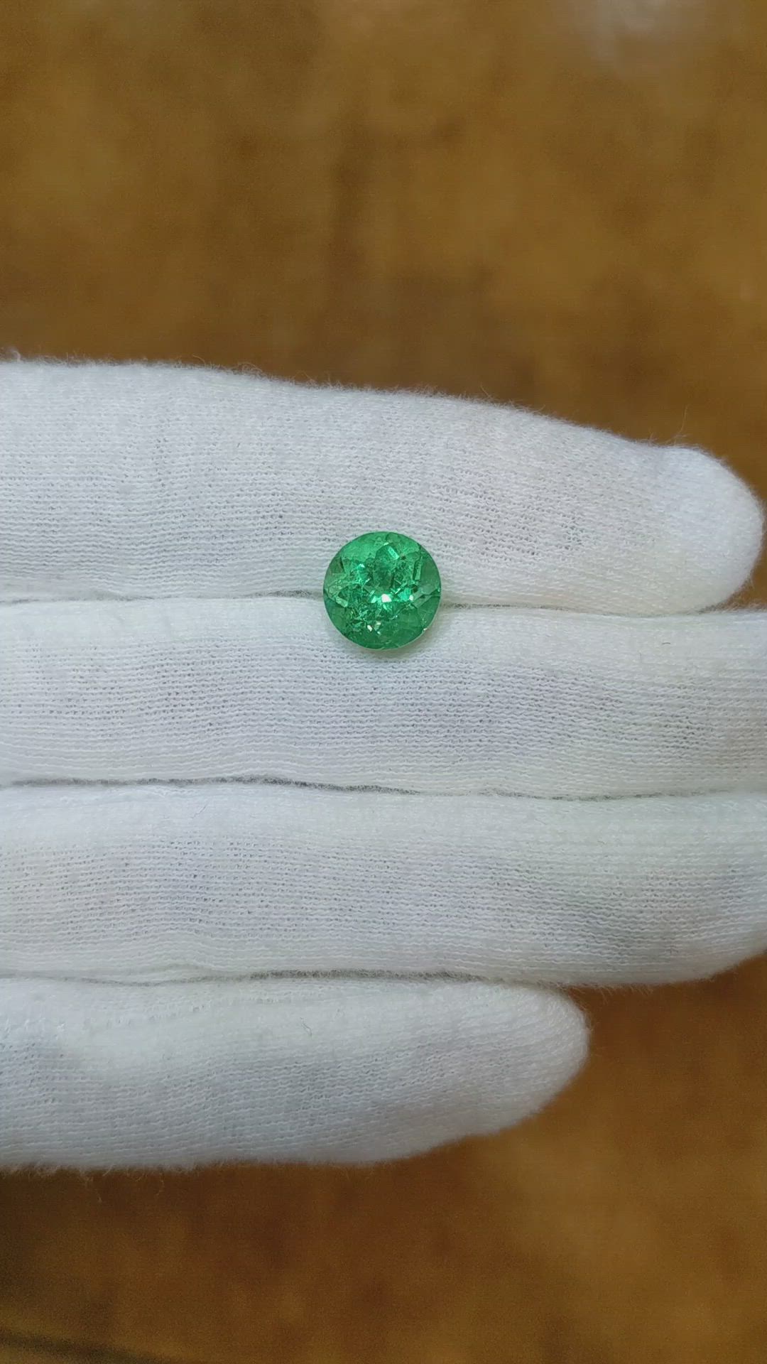 2.92 Ct. Emerald from Ethiopia Size Video