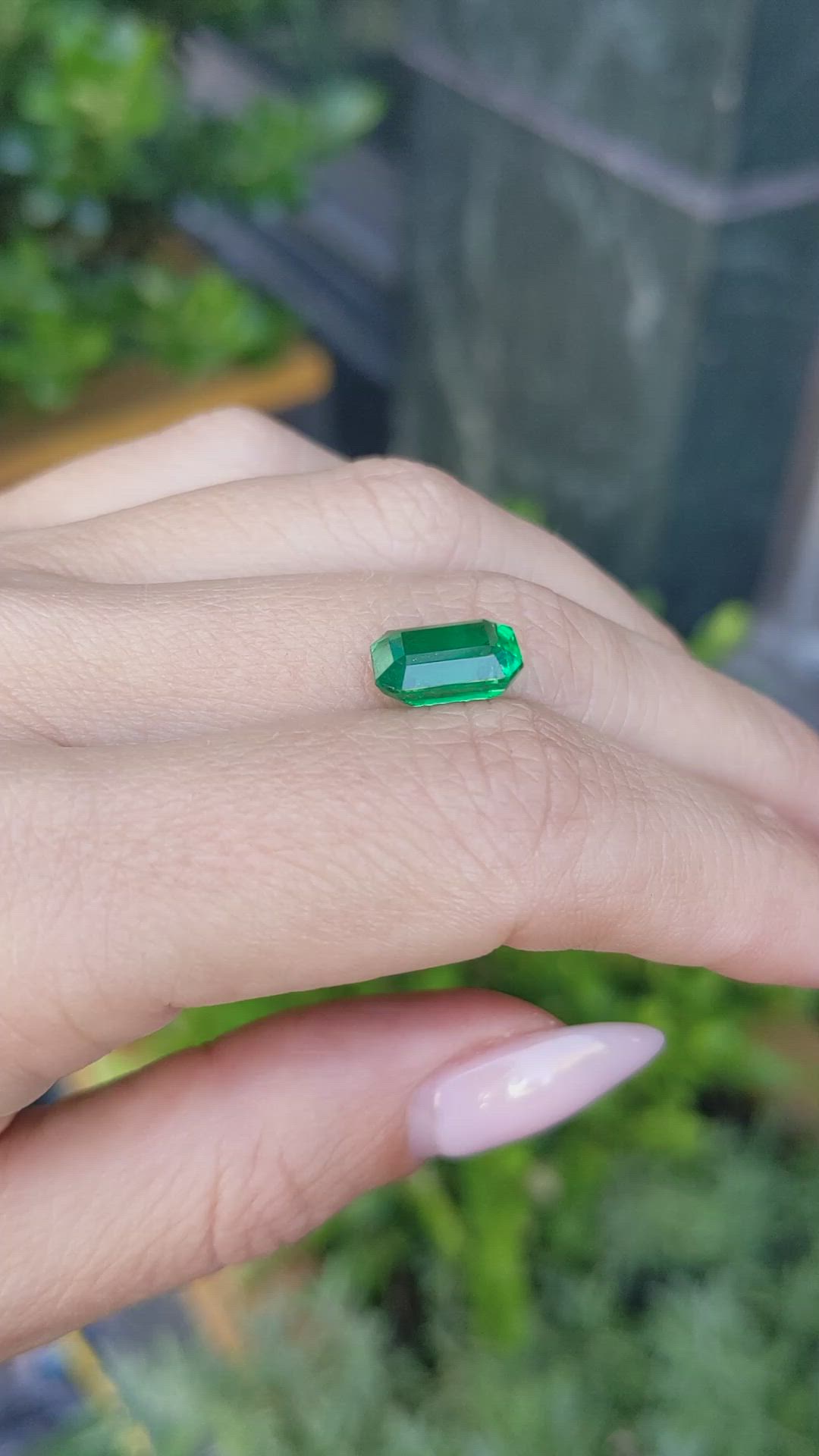 2.91 Ct. Emerald from Zambia Size Video