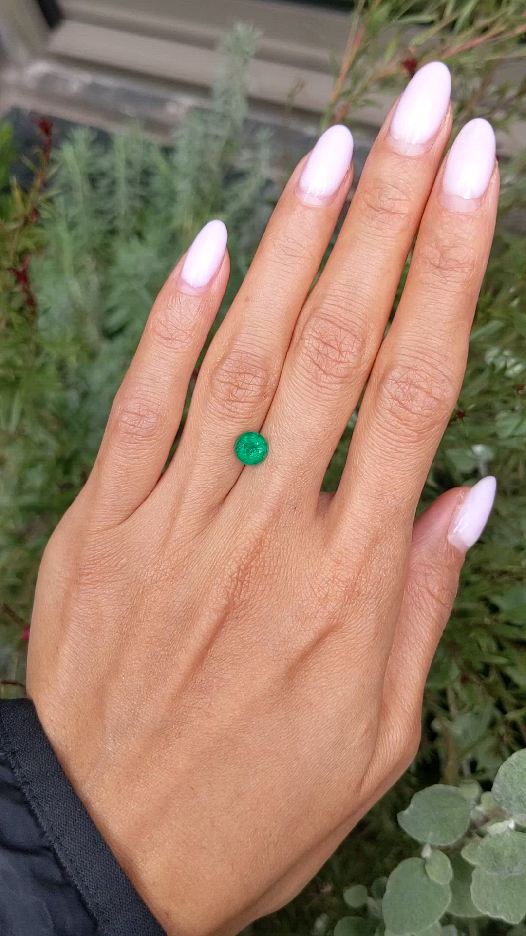 1.09 Ct. Emerald from Zambia Size Video
