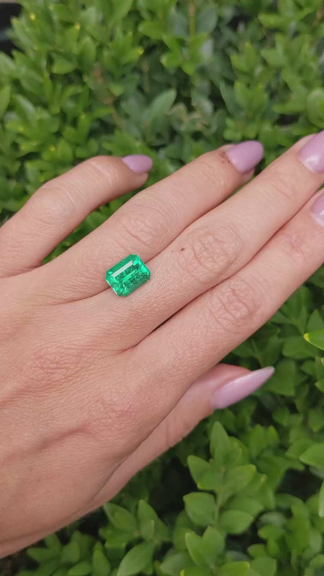 3.06 Ct. Emerald from Colombia Size Video