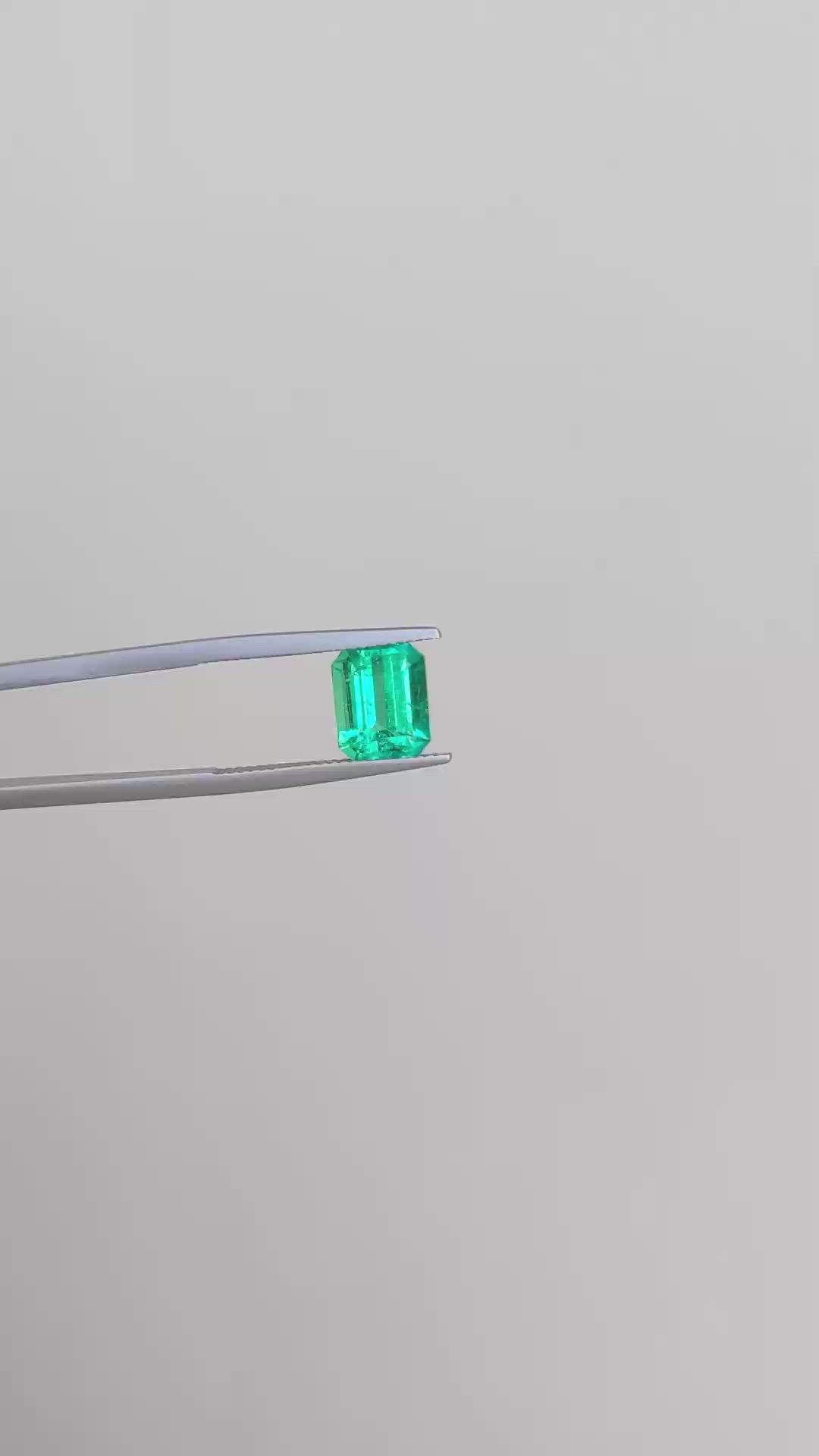 3.06 Ct. Emerald from Colombia Size Video