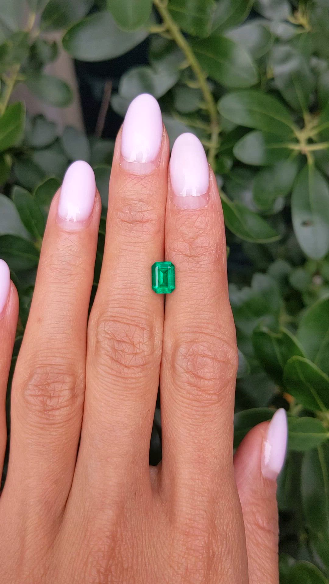 0.95 Ct. Emerald from Zambia Size Video