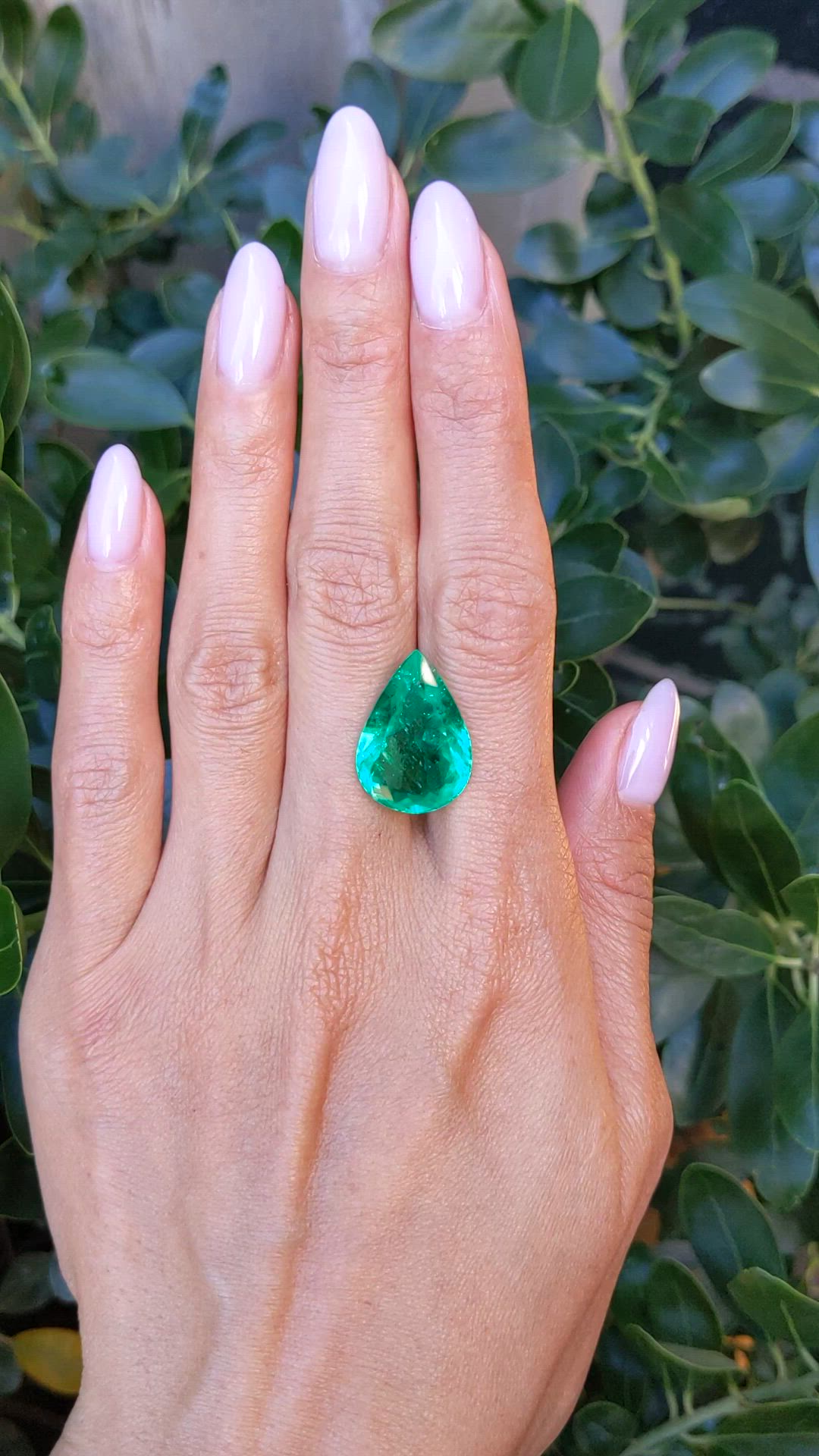 10.94 Ct. Emerald from Colombia Size Video