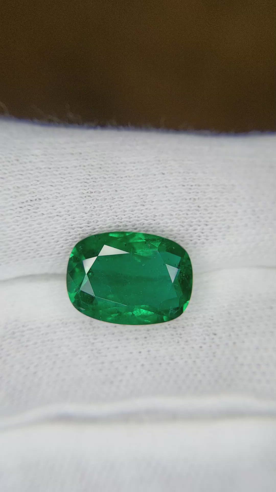 5.48 Ct. Emerald from Zambia Size Video