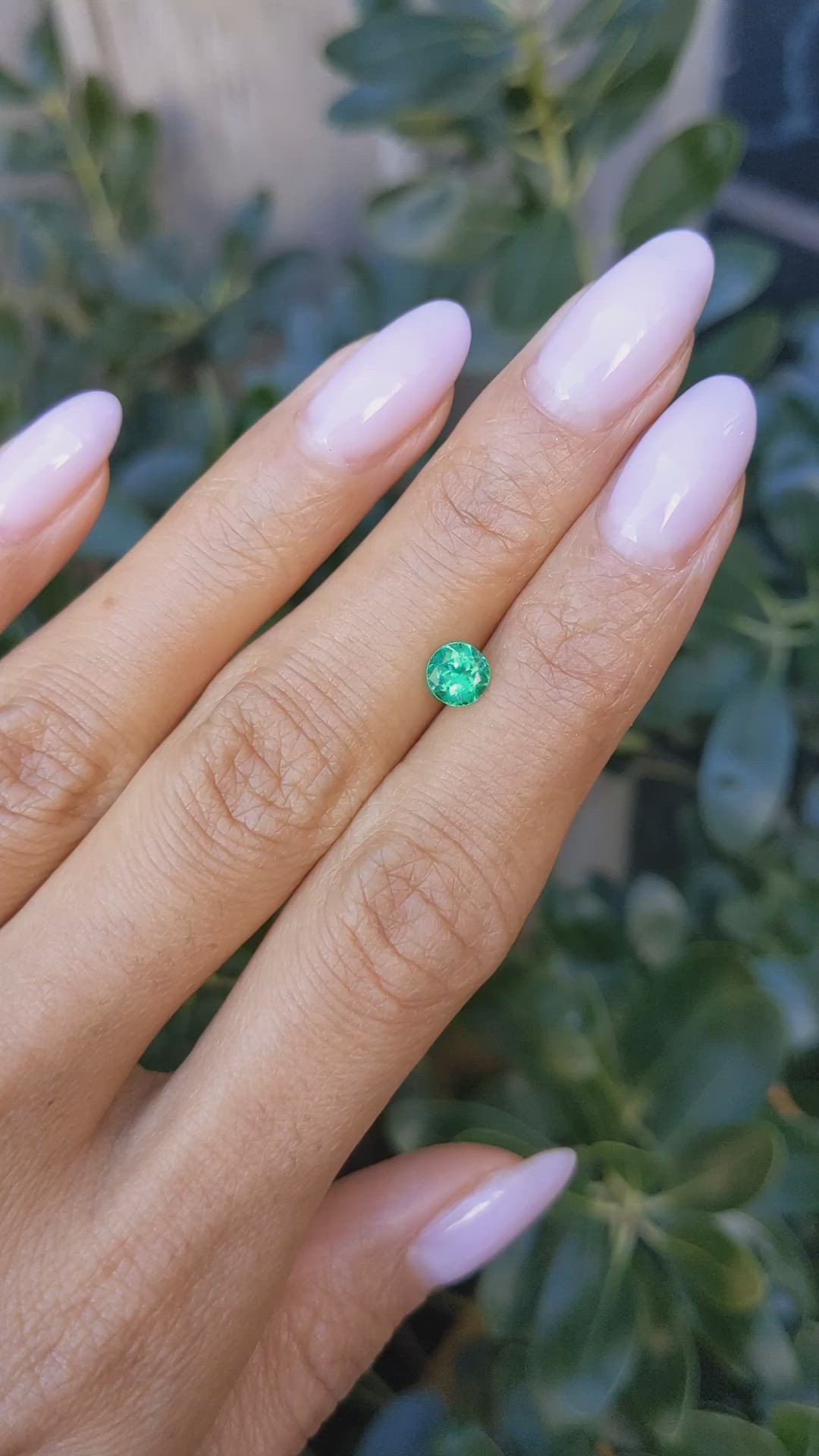 0.55 Ct. Emerald from Colombia Size Video