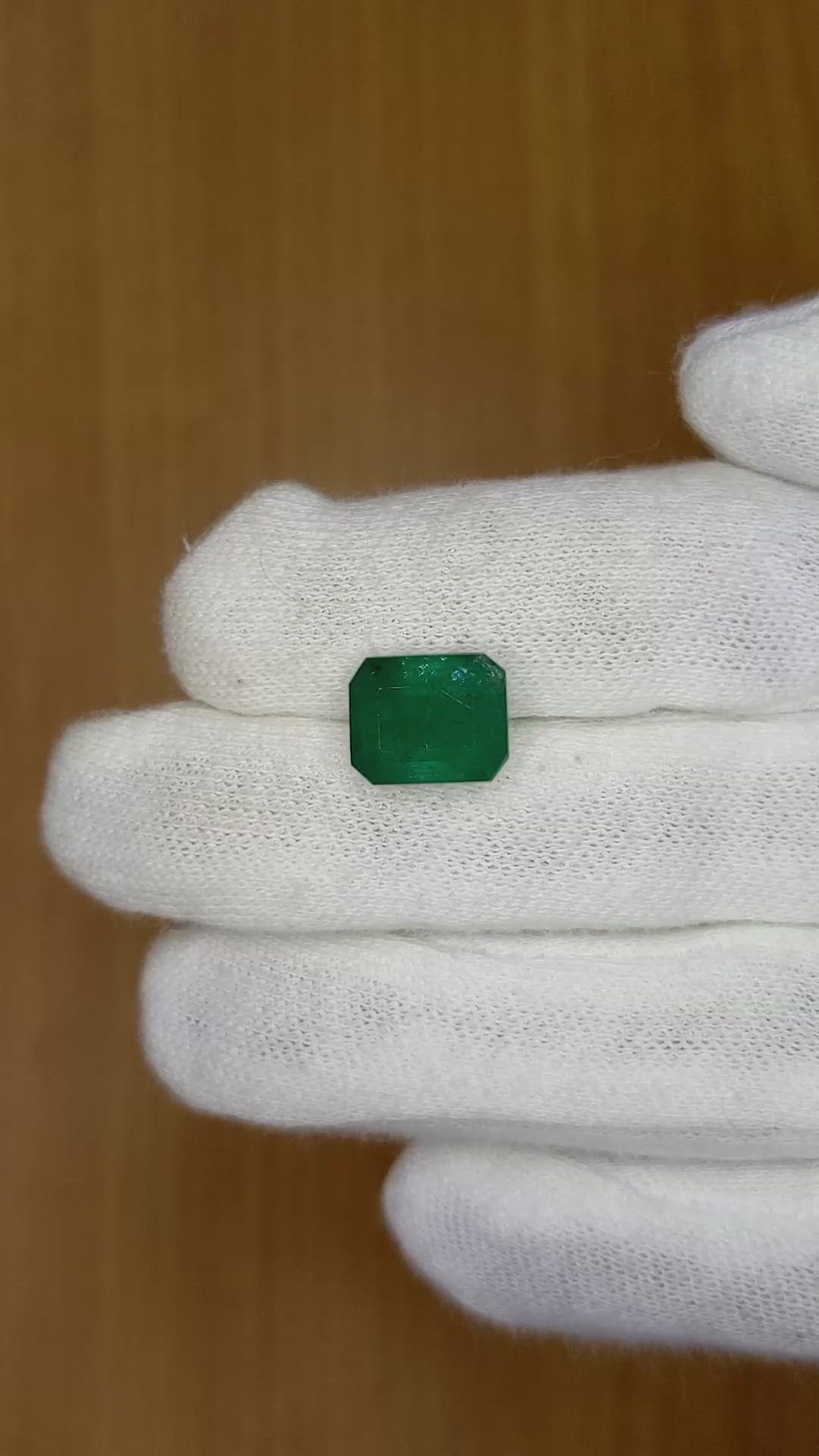 5.01 Ct. Emerald from Zambia Size Video