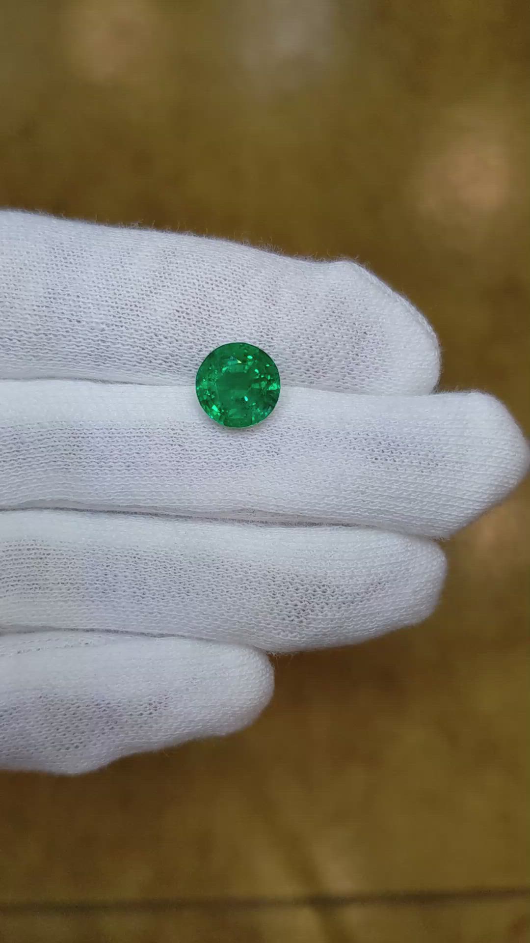 2.66 Ct. Emerald from Zambia Size Video