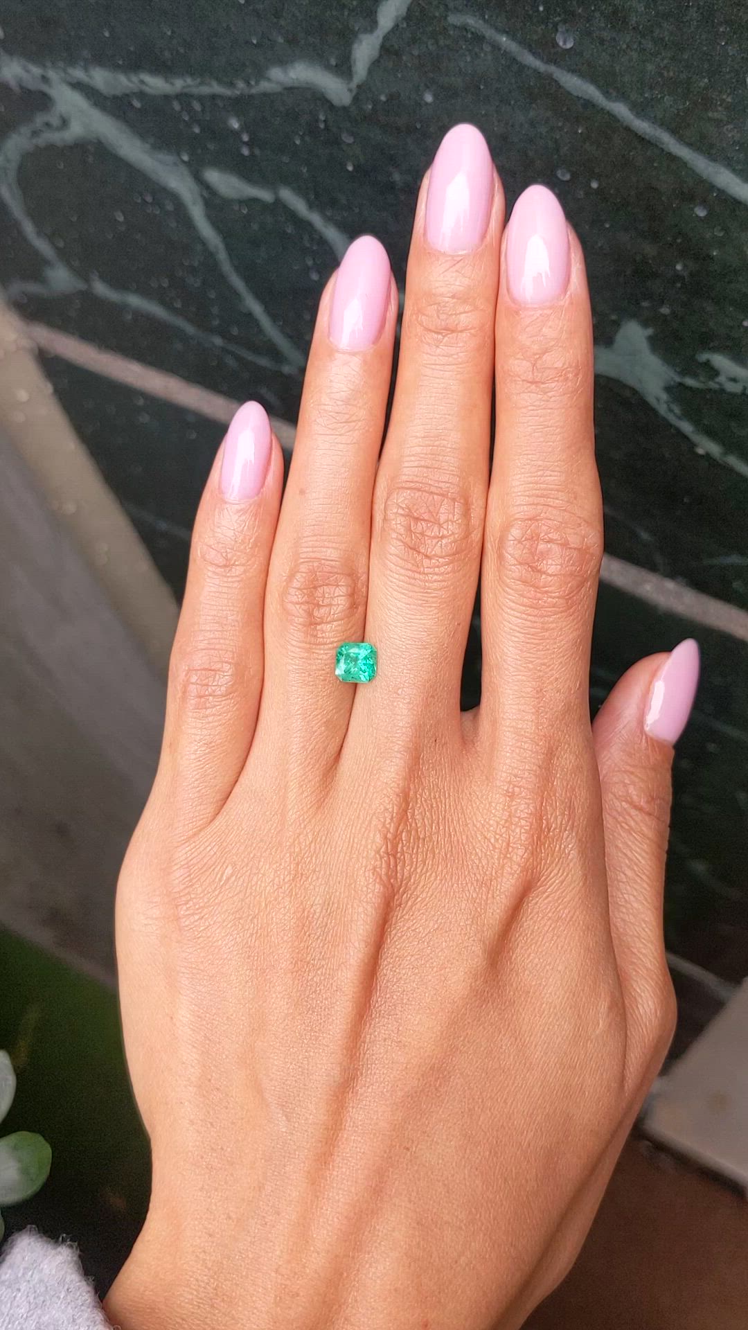 0.87 Ct. Emerald from Brazil Size Video