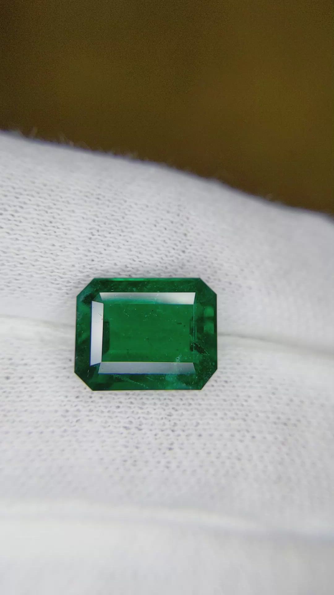 5.06 Ct. Emerald from Zambia Size Video