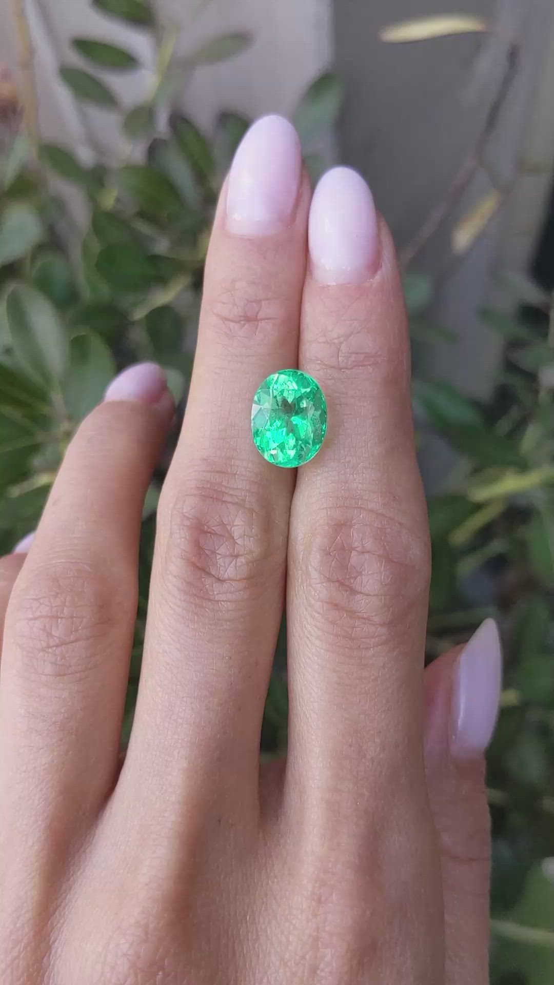 4.62 Ct. Emerald from Colombia Size Video