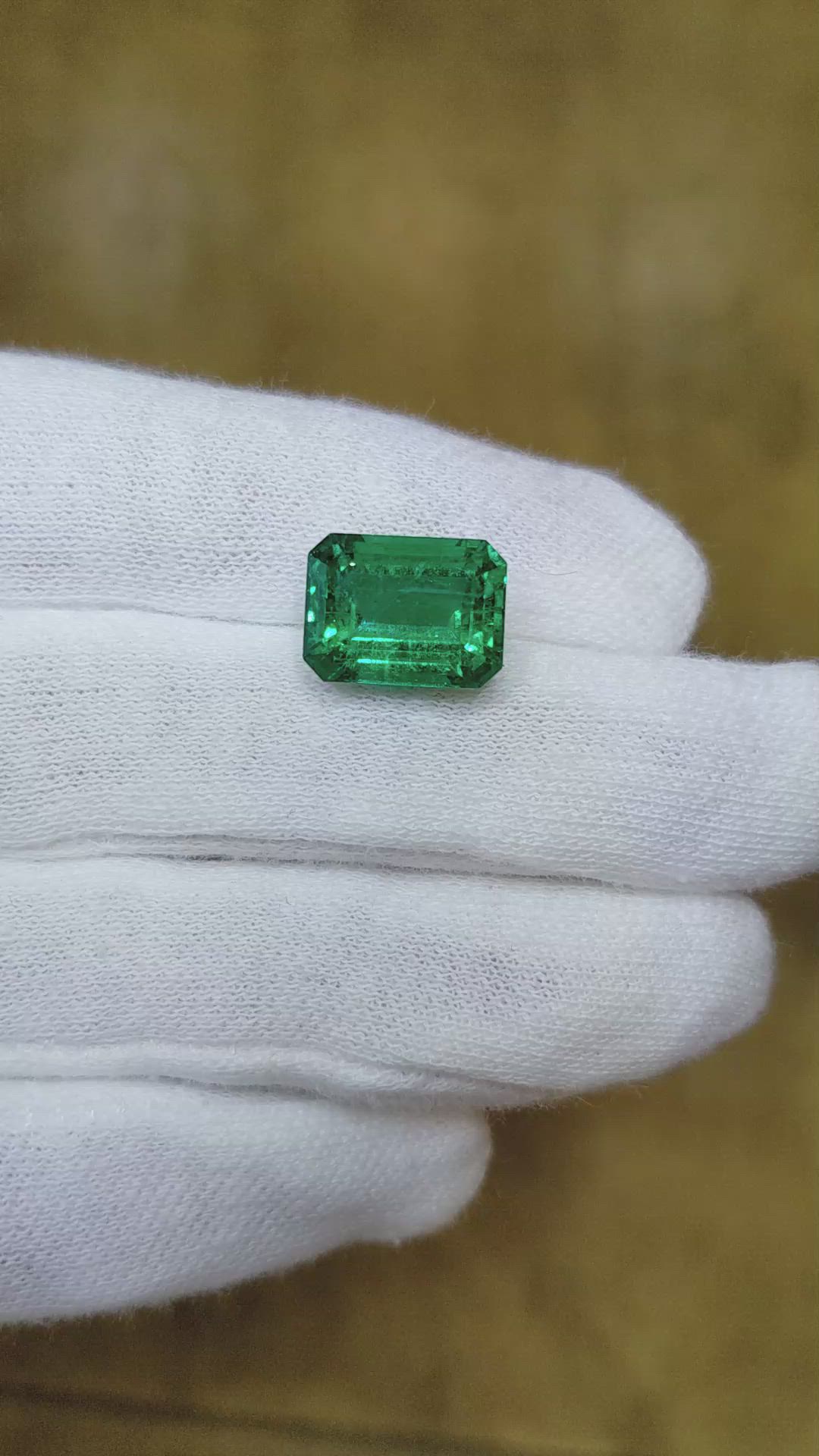 6.57 Ct. Emerald from Zambia Size Video