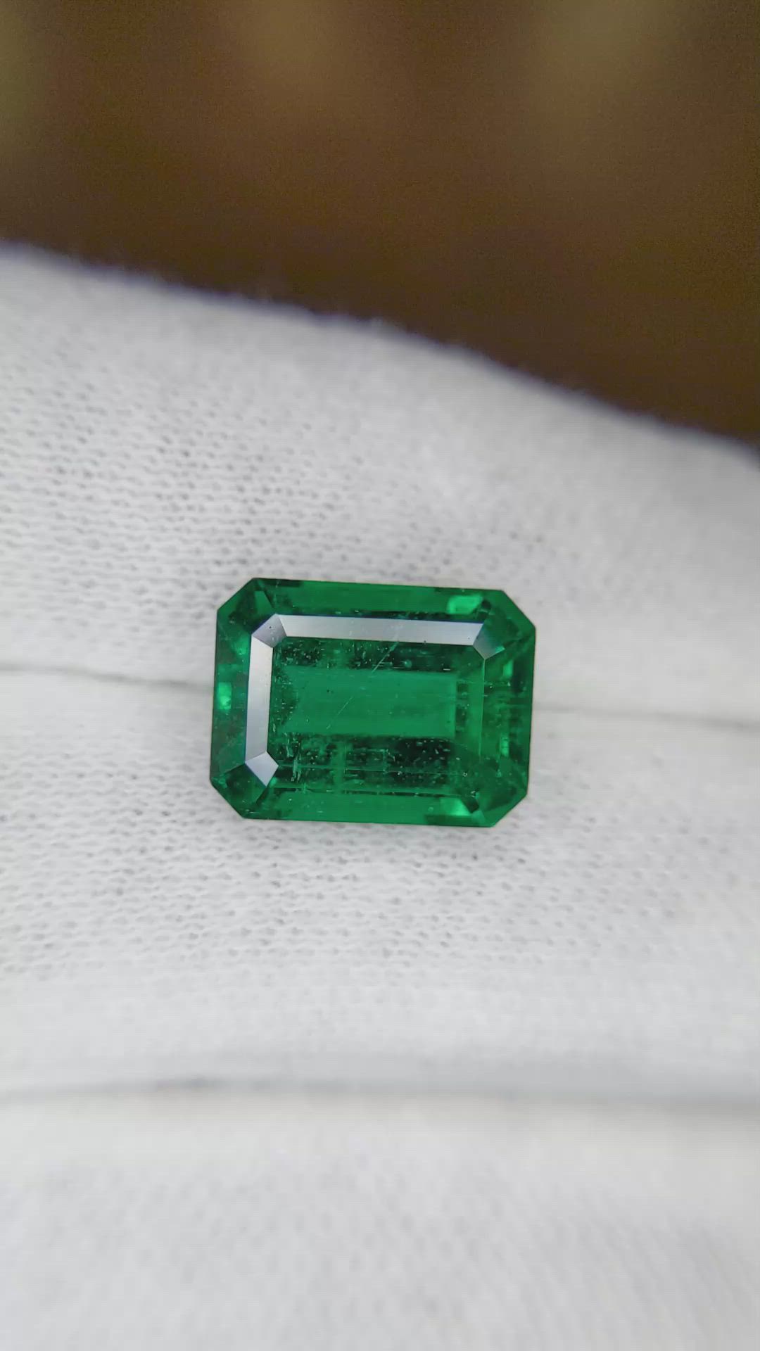 6.57 Ct. Emerald from Zambia Size Video