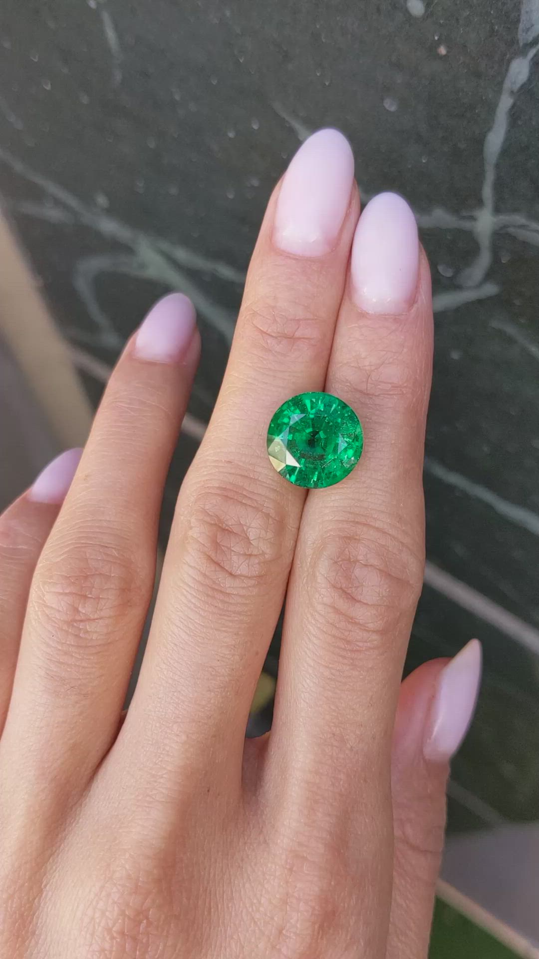6.69 Ct. Emerald from Zambia Size Video