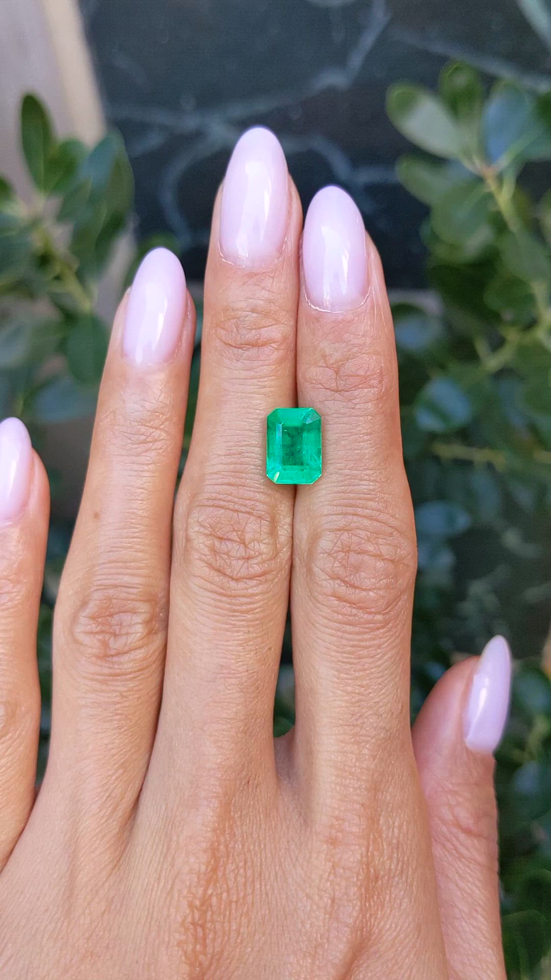 3.11 Ct. Emerald from Colombia Size Video