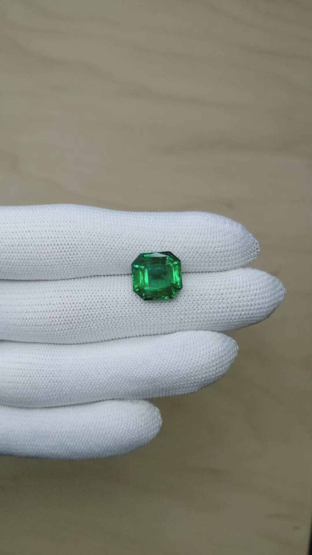 6.79 Ct. Emerald from Zambia Size Video
